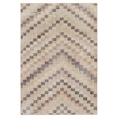 Tapis Vintage Distressed Zeki Müren avec motifs géométriques  Rug & Kilim