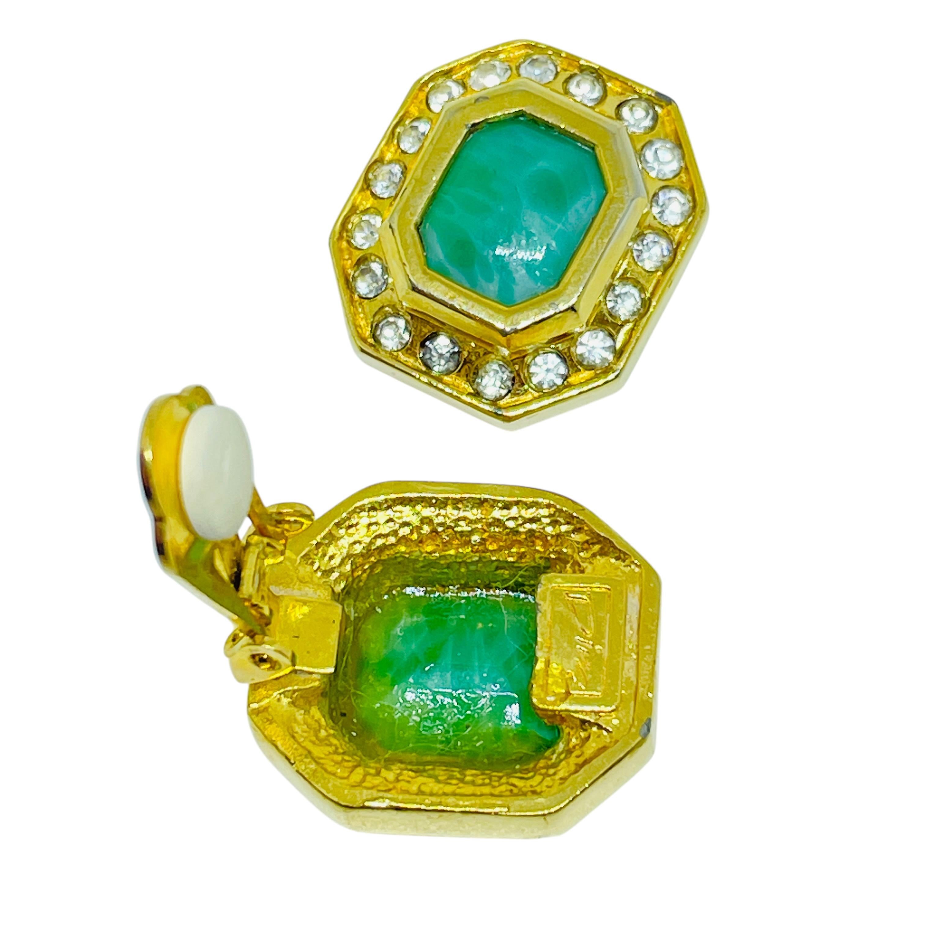 Vintage DIVA signed gold glass gemstones massive designer clip on earrings In Good Condition For Sale In Palos Hills, IL