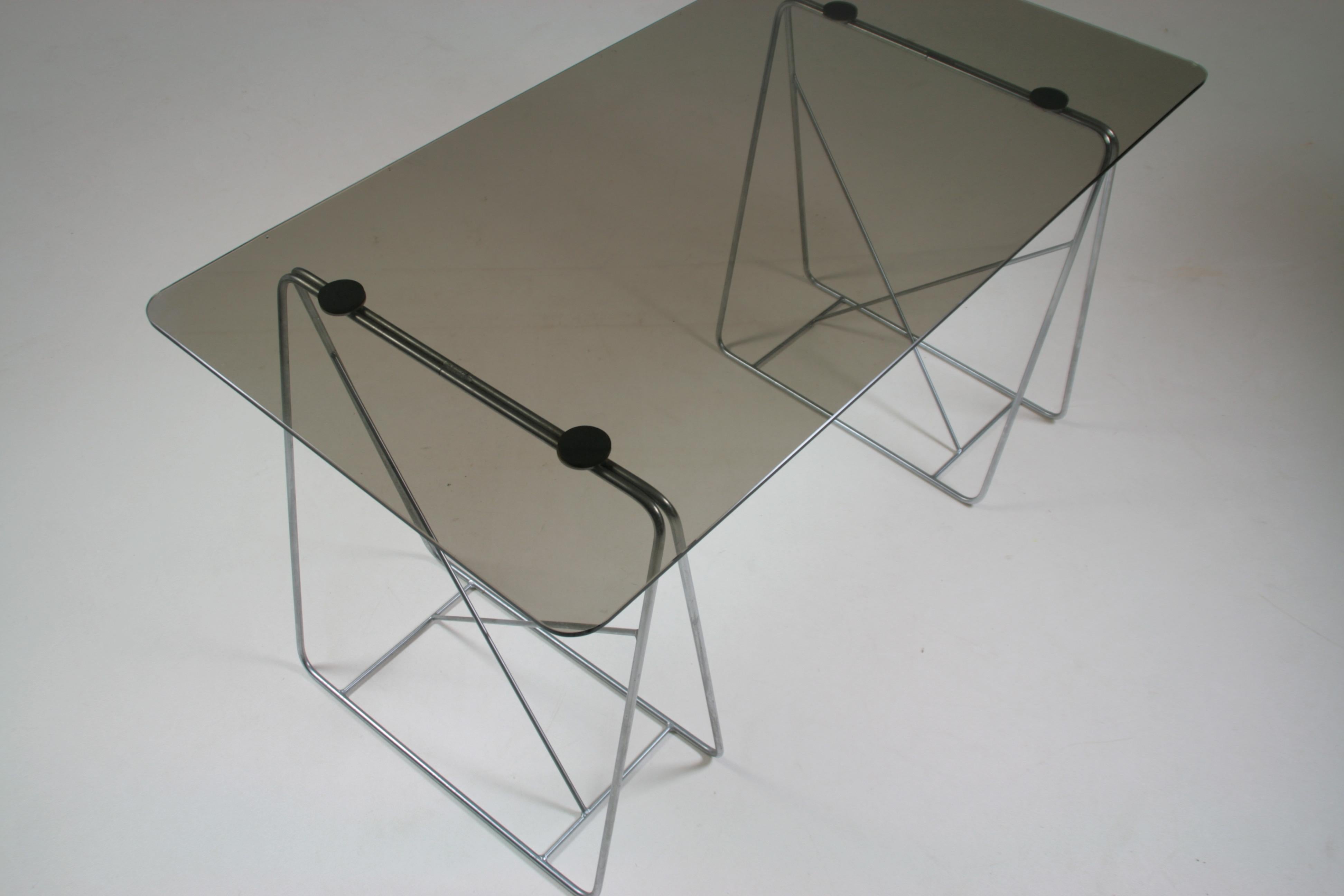 Vintage “Djinn” desk by Olivier Mourgue for Airborne In Good Condition For Sale In GRENOBLE, FR