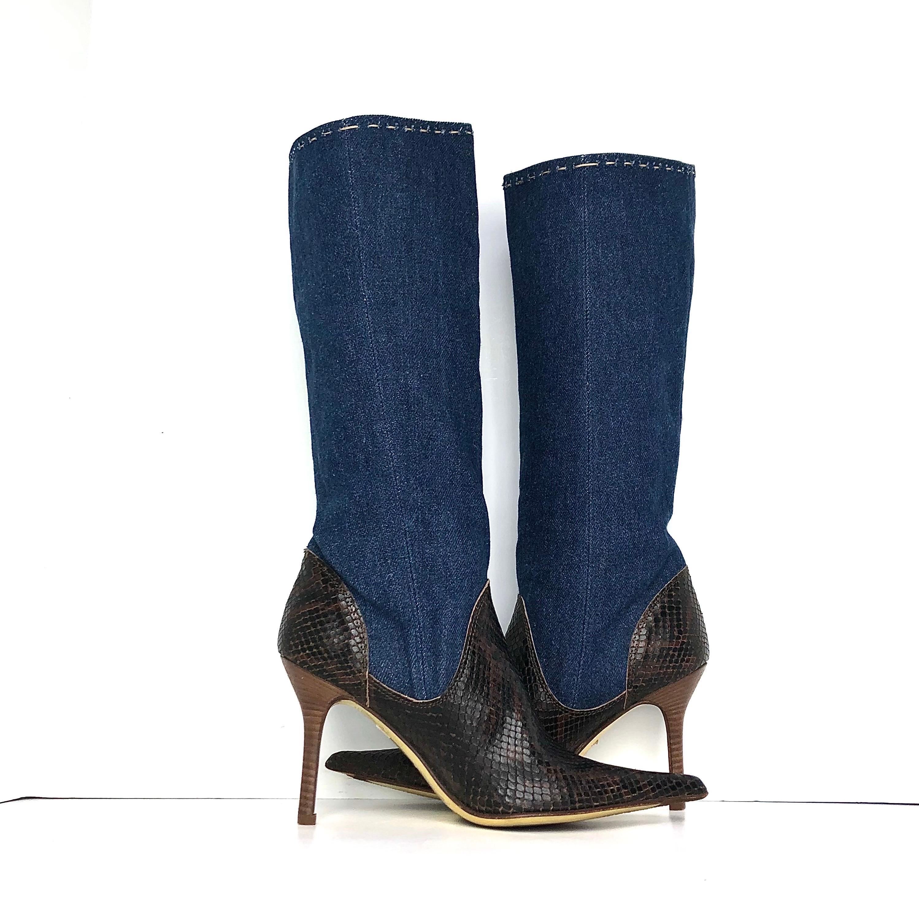 Vintage Dolce & Gabbana Denim Schlangenhaut hohe spitze Zehe hochhackige Stiefel 35 im Zustand „Gut“ im Angebot in Mechanicsville, VA