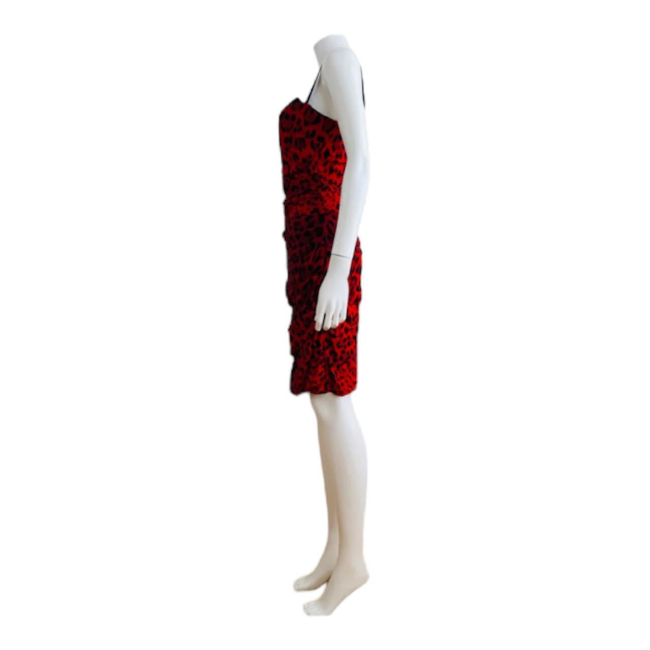 Women's Vintage Dolce + Gabbana 2000s Silk Red Leopard Print Fitted Ruched Mini Dress For Sale