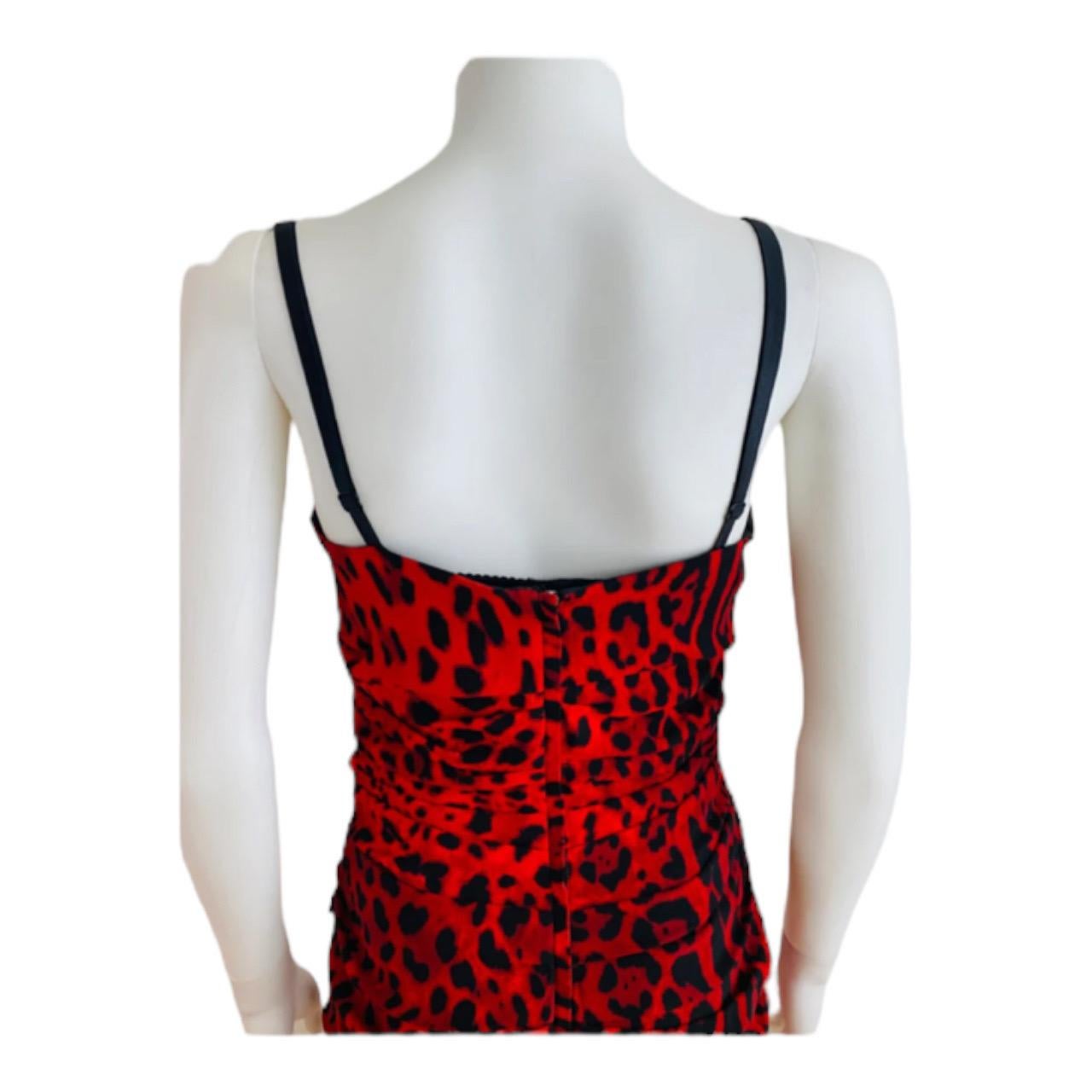 Vintage Dolce + Gabbana 2000s Silk Red Leopard Print Fitted Ruched Mini Dress For Sale 3