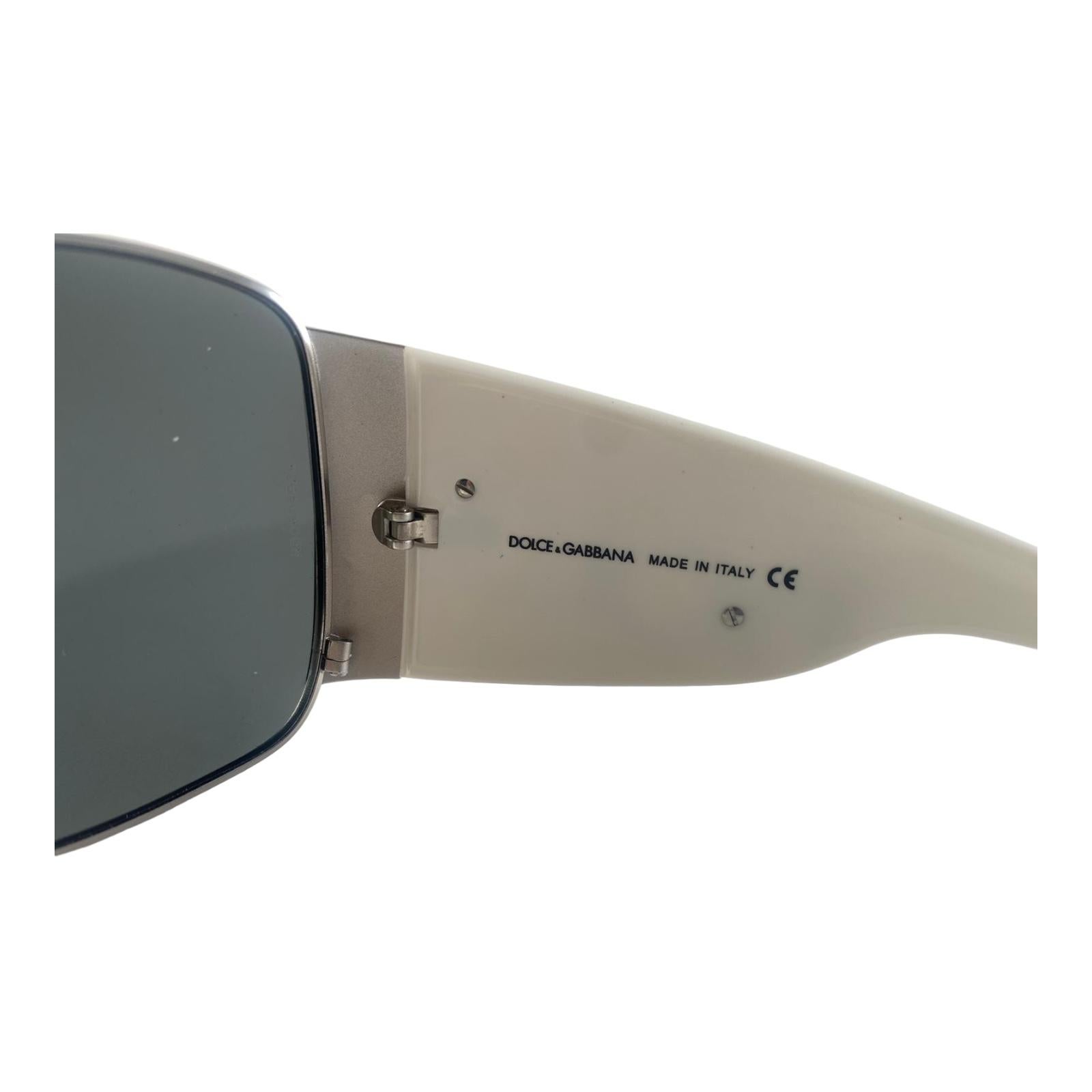 Gray Vintage Dolce & Gabbana 2014 White & Silver Bubble Wrap Sunglasses 2000's Y2K For Sale