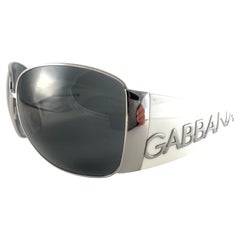 Vintage Dolce & Gabbana 2014 White & Silver Bubble Wrap Sunglasses 2000's Y2K