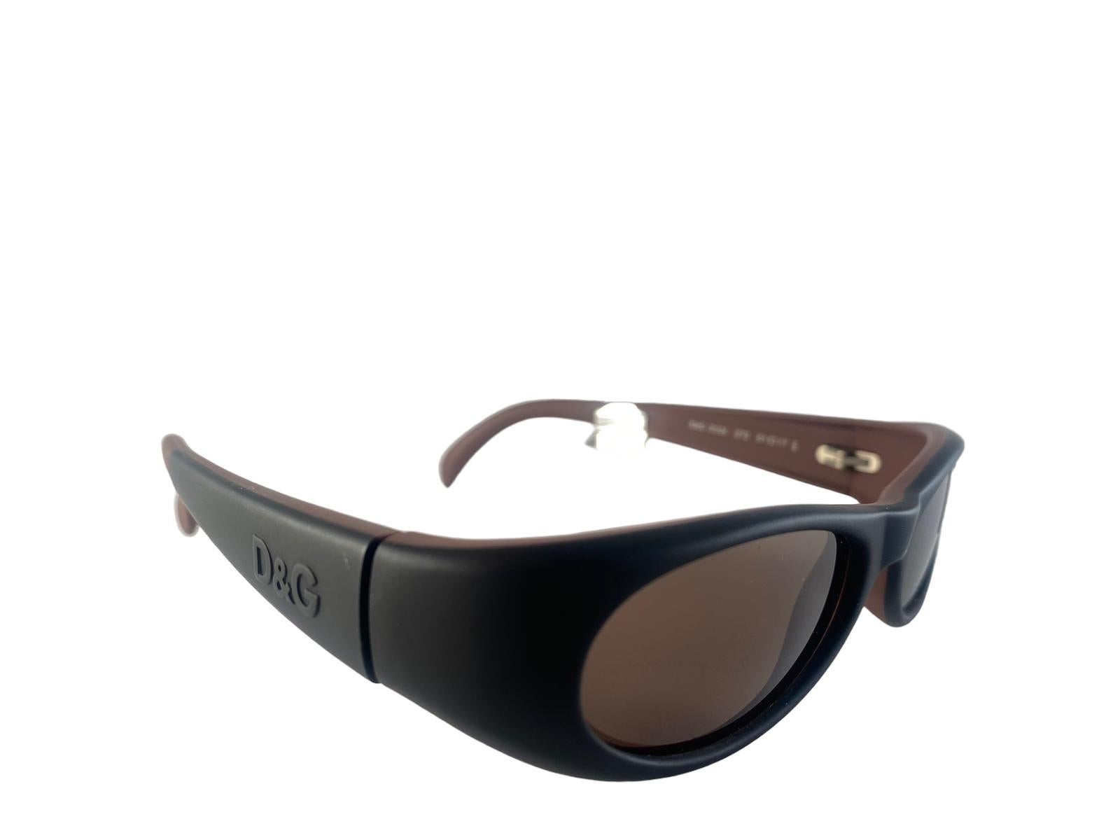 Nero Occhiali da sole vintage Dolce & Gabbana 2026 Matte Wrap Around 2000's Y2K in vendita