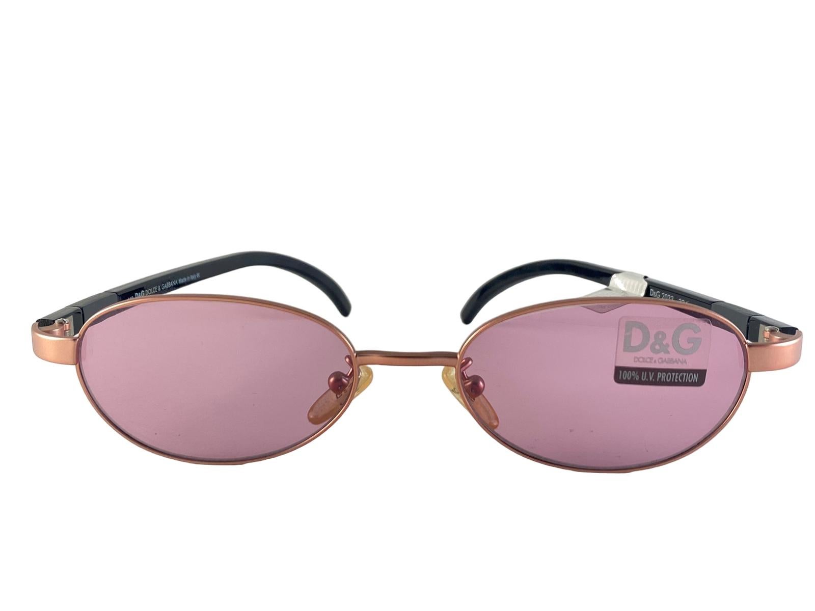 Eye Catching Dolce & Gabbana metallic rose frame with pink lenses.

New! Never Worn Or Displayed

This Item May Show Minor Sign Of Wear Due To Storage.



FRONT : 14  CMS


LENS WIDTH : 5 CMS


LENS HEIGHT : 3.5 CMS


TEMPLES : 14 CMS

