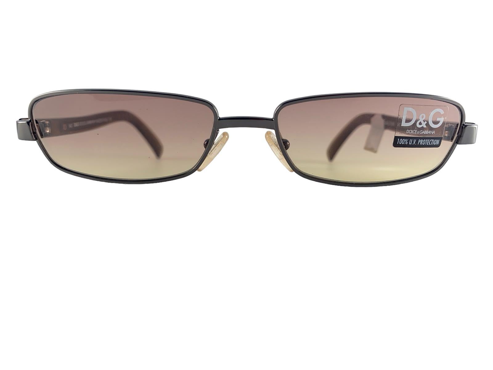 Marron Lunettes de soleil vintage Dolce & Gabbana 2068 Bronze 2000's Y2K Italie en vente