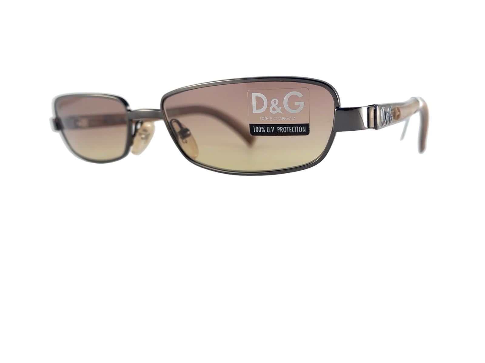 Lunettes de soleil vintage Dolce & Gabbana 2068 Bronze 2000's Y2K Italie Neuf - En vente à Baleares, Baleares