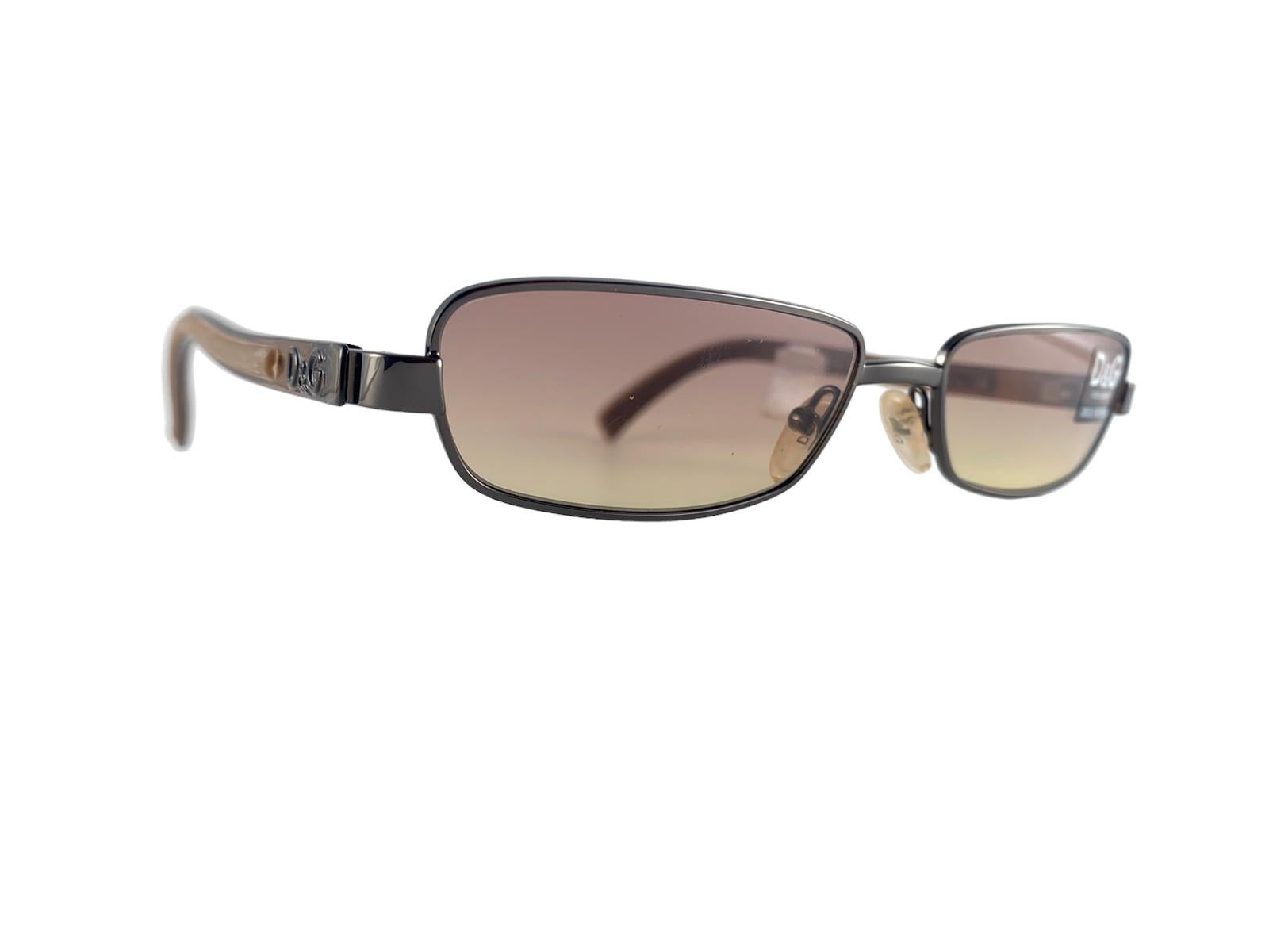 Lunettes de soleil vintage Dolce & Gabbana 2068 Bronze 2000's Y2K Italie Unisexe en vente
