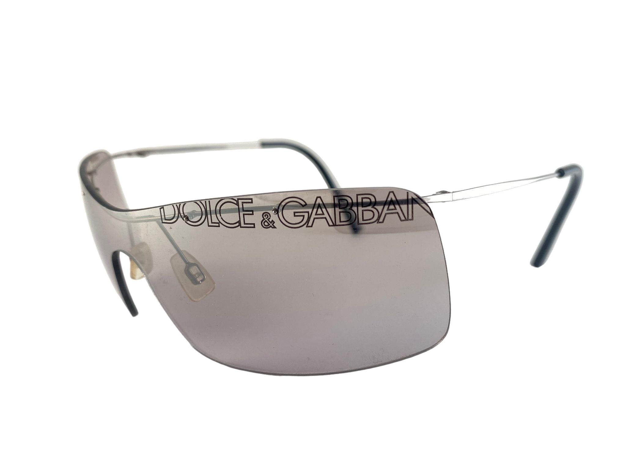 Gafas de sol vintage Dolce & Gabbana 4425 Shield 2000's Y2K en venta 3