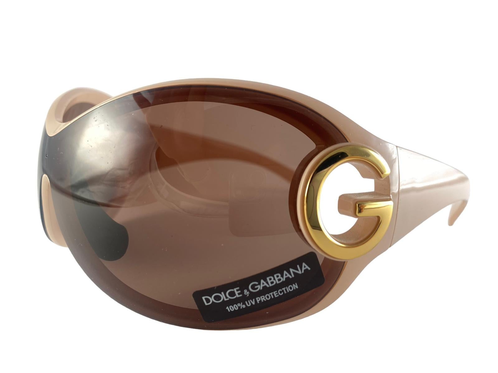 Occhiali da sole vintage Dolce & Gabbana Extra Large Bubble Y2K che catturano l'attenzione e sono un vero segno dei tempi.


Nuovo! Mai indossata o esposta

Questo articolo presenta lievi segni di usura dovuti alla conservazione.




Anteriore: 22,5