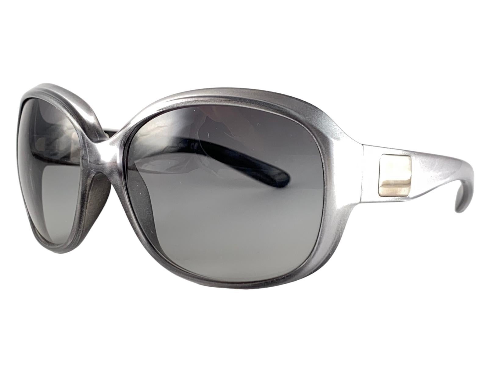 Lunettes de soleil surdimensionnées vintage Dolce & Gabbana 6049 Silver 2000's Y2K en vente 1