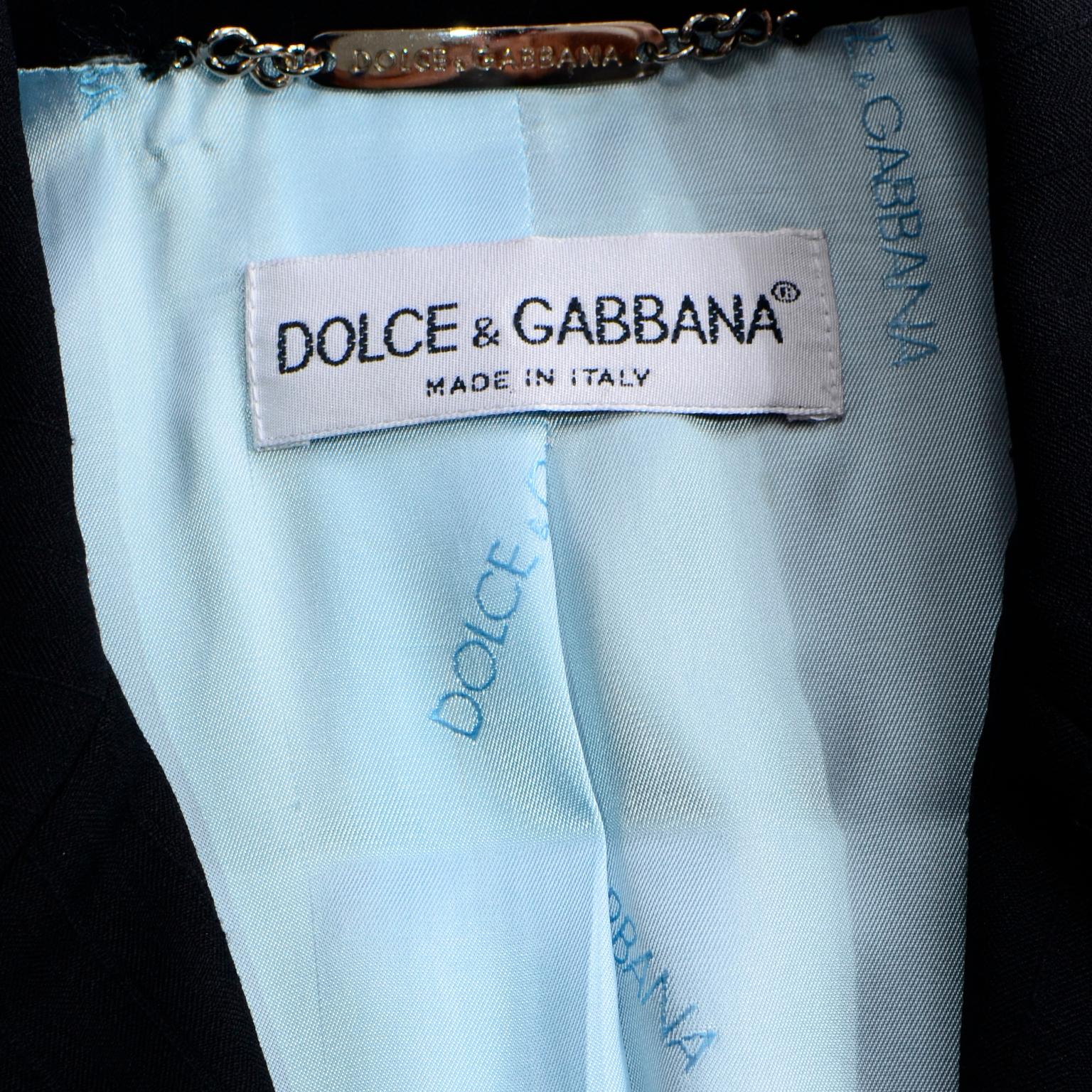 Tailleur jupe et veste vintage Dolce Gabbana noire à double boutonnage en vente 8