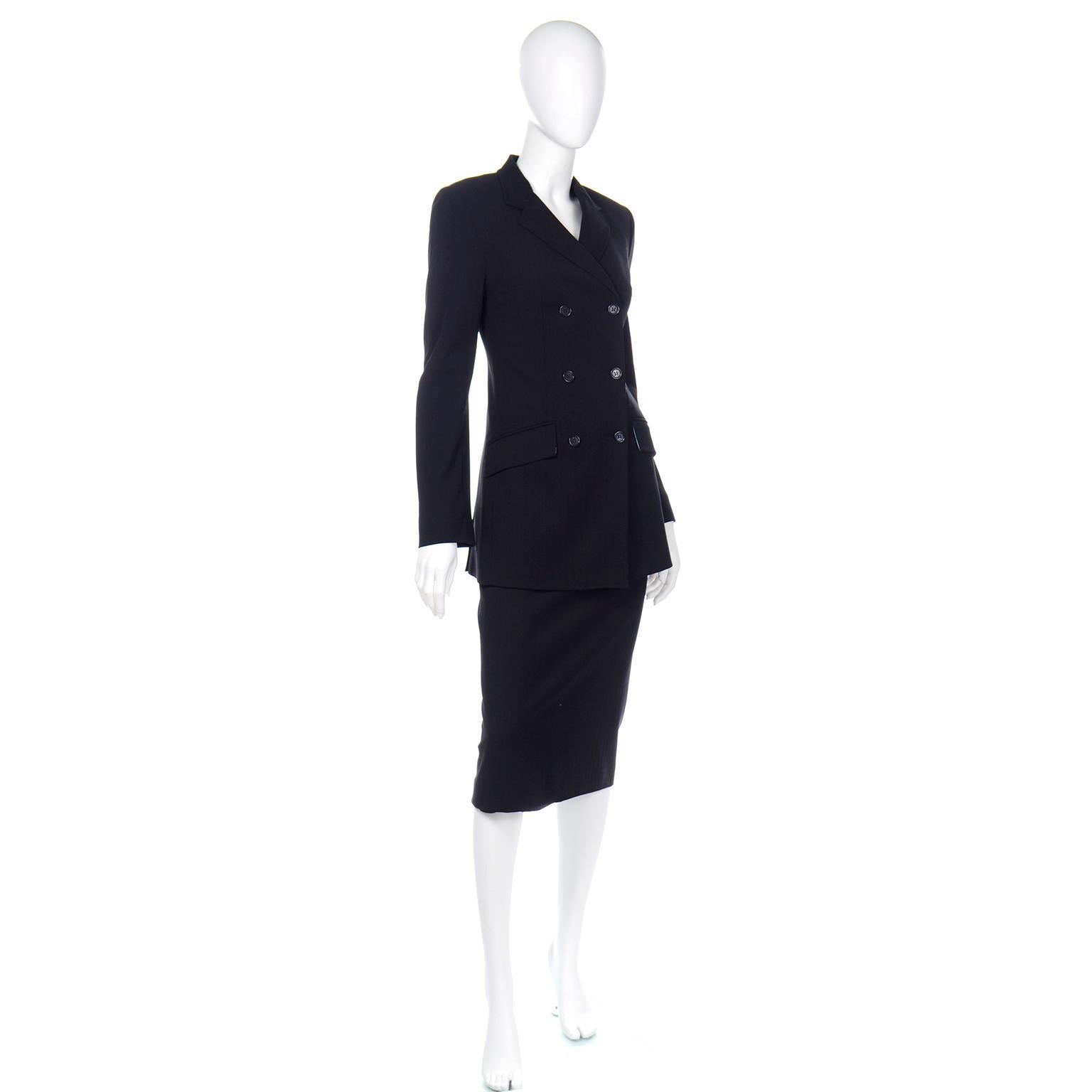 Tailleur jupe et veste vintage Dolce Gabbana noire à double boutonnage Pour femmes en vente
