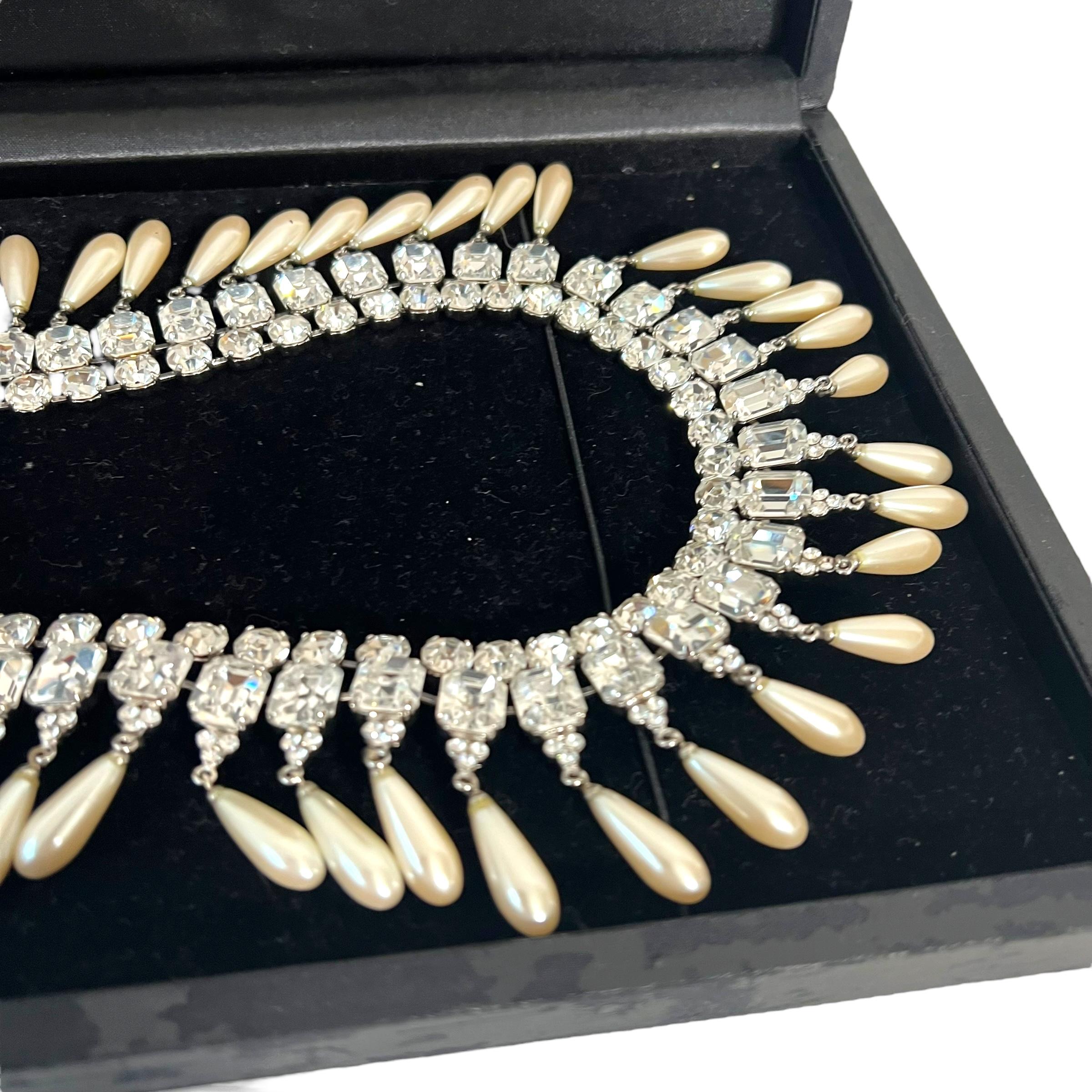 Vintage Dolce & Gabbana crystal pearl chain belt  For Sale 4