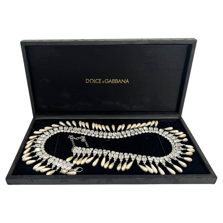 Vintage Dolce and Gabbana crystal pearl chain belt For Sale  display picture 3