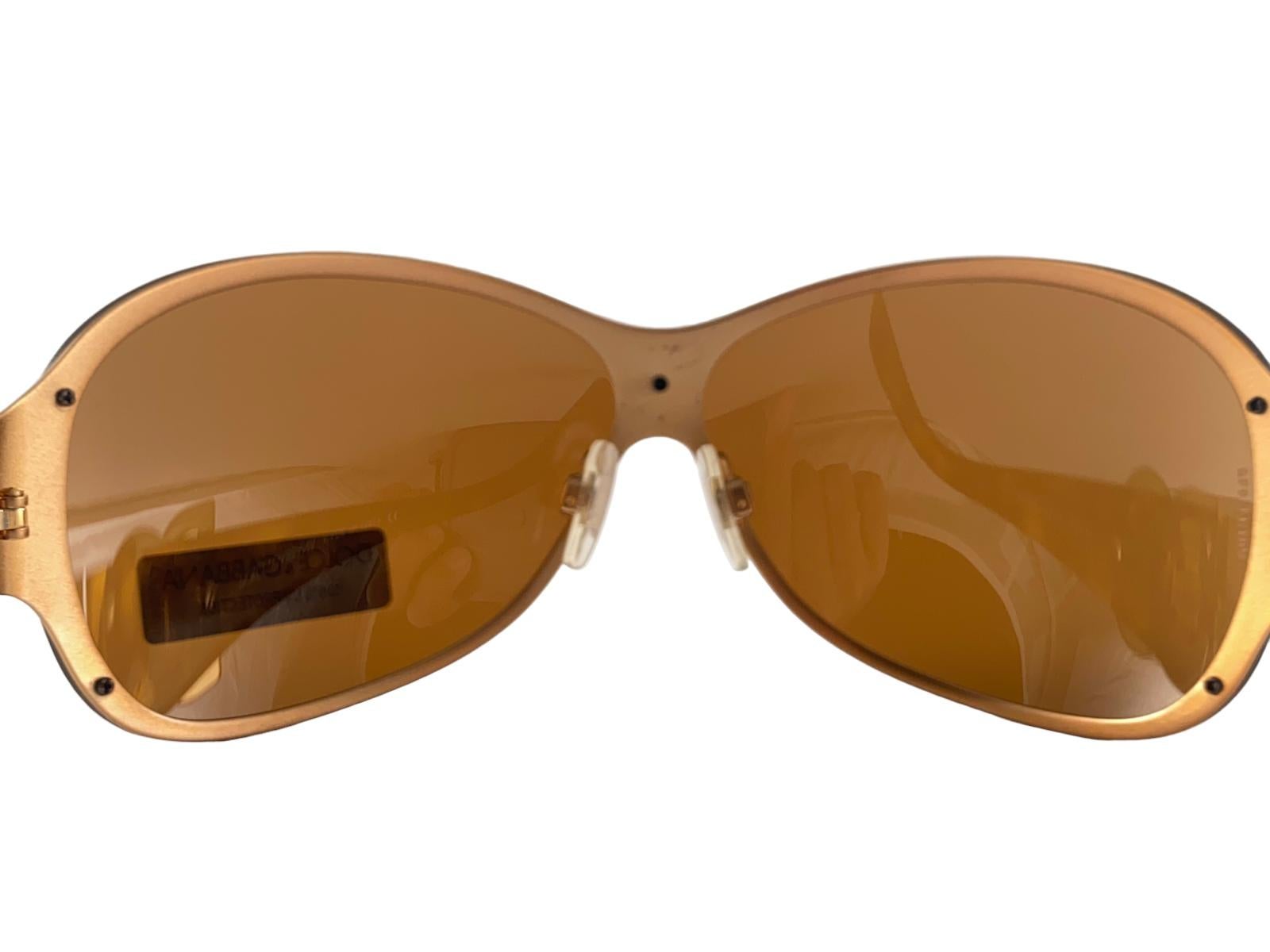 Marron Lunettes de soleil vintage Dolce & Gabbana DG 2033 Oversized Sunglasses 2000's Y2K en vente