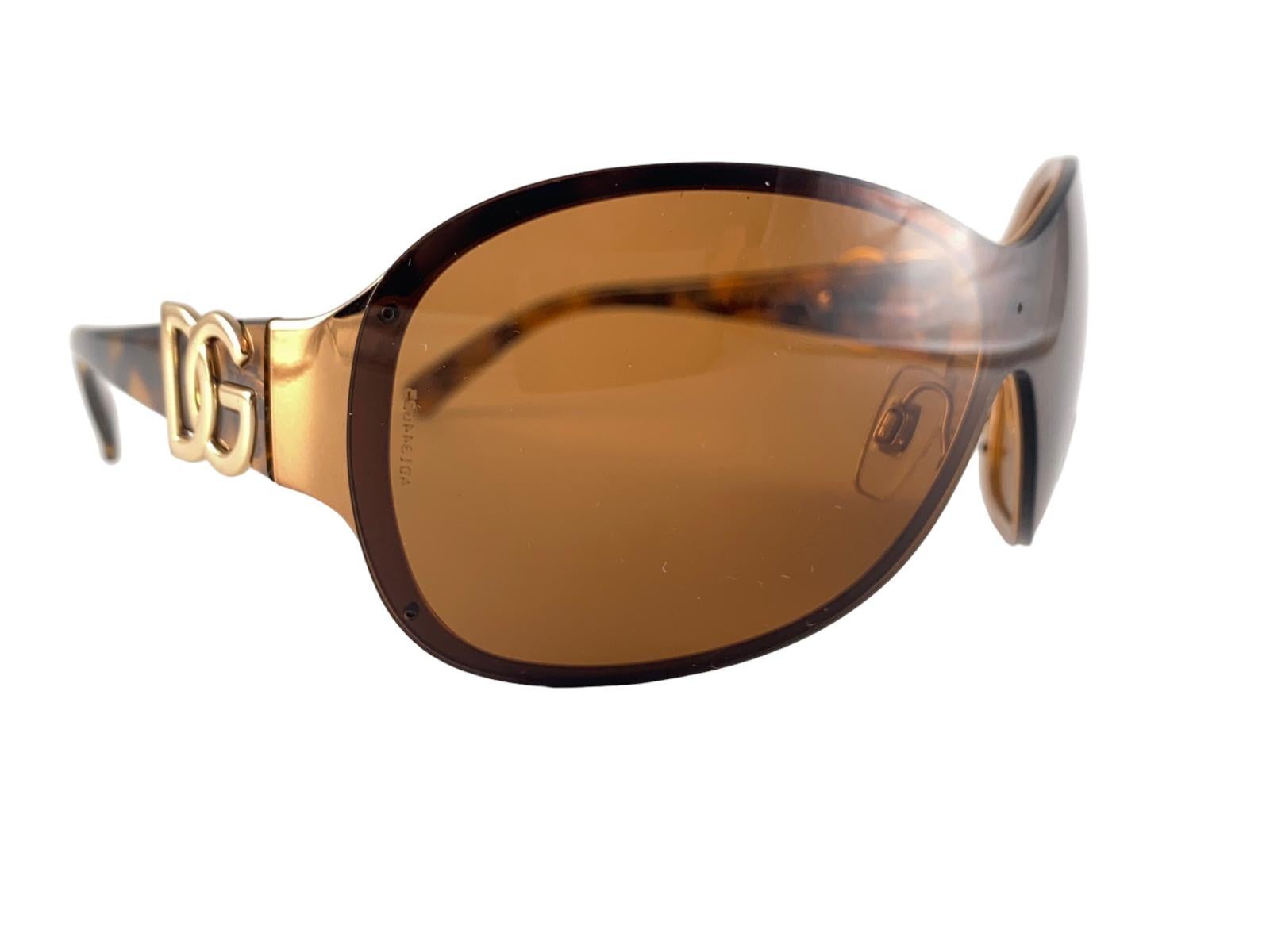 Lunettes de soleil vintage Dolce & Gabbana DG 2033 Oversized Sunglasses 2000's Y2K en vente 1