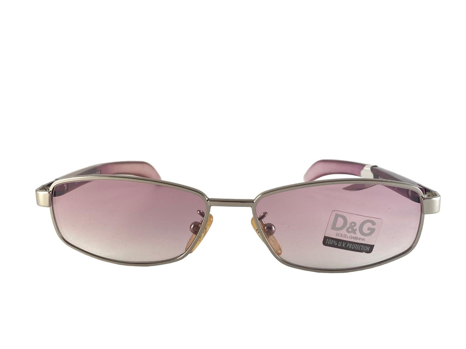Vintage Dolce & Gabbana DG 2048 Silver & Rose Sunglasses 2000's Y2K In New Condition For Sale In Baleares, Baleares