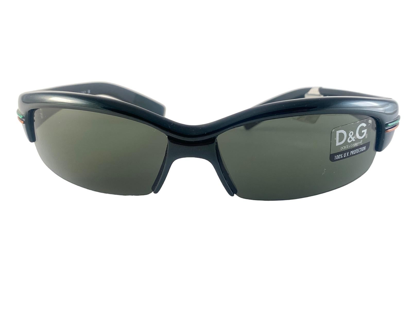 Vintage Dolce & Gabbana DG 2076 Sports Half Frame Sunglasses 2000's Y2K In New Condition For Sale In Baleares, Baleares