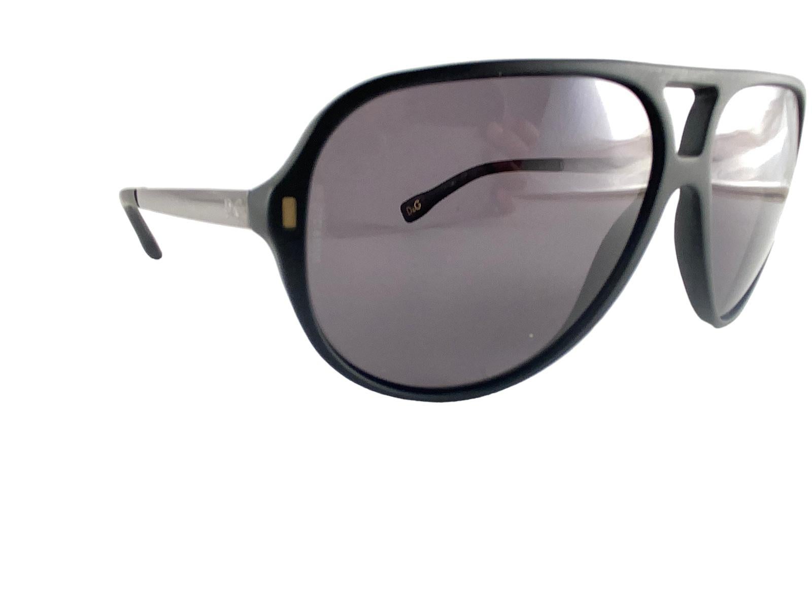 Vintage Dolce & Gabbana DG 3065 Black Aviator Sunglasses 2000's Y2K For Sale 2