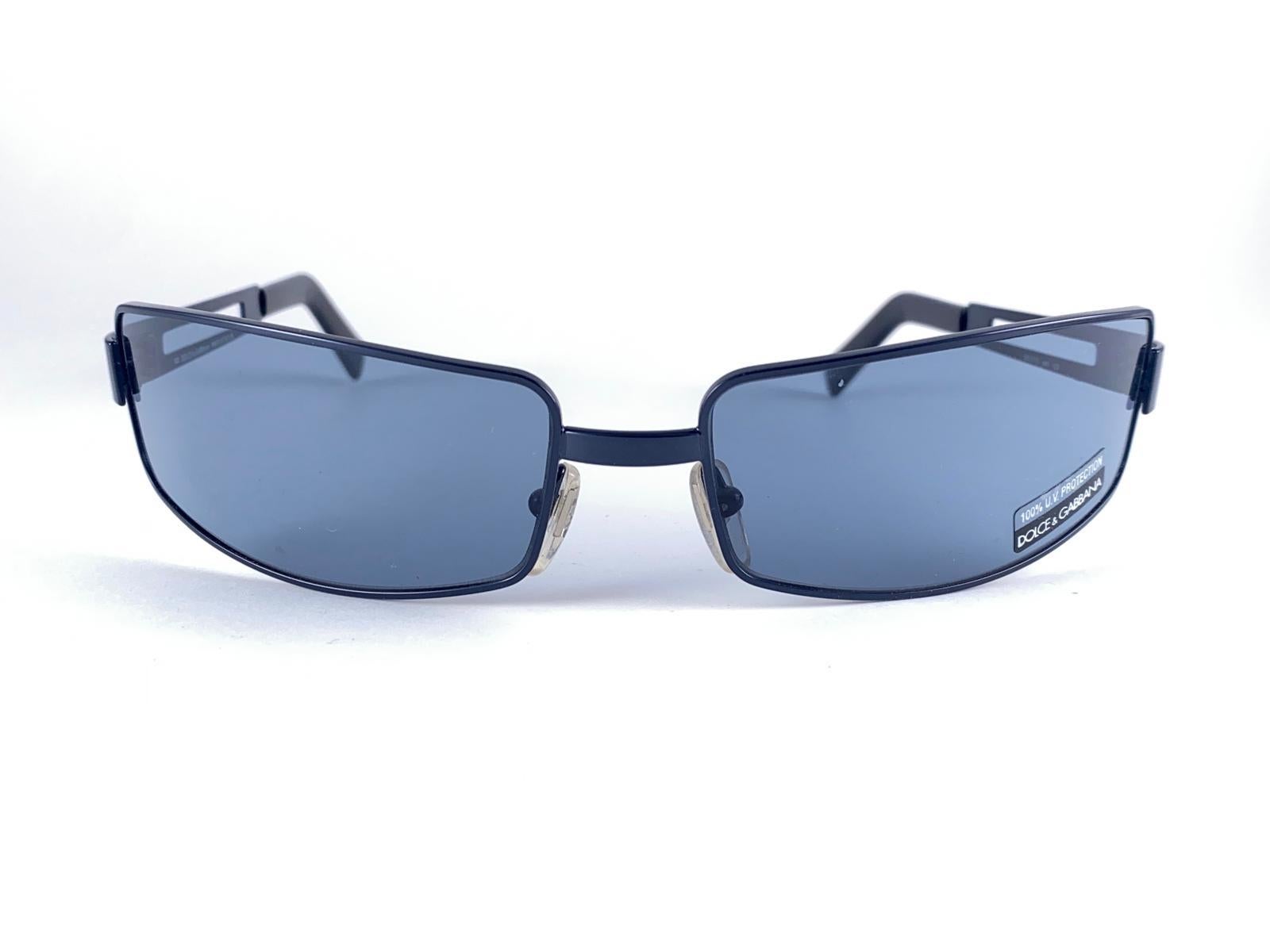 Women's or Men's Vintage Dolce & Gabbana DG 3775 Blue Wrap Around  2010 Sunglasses Italy For Sale