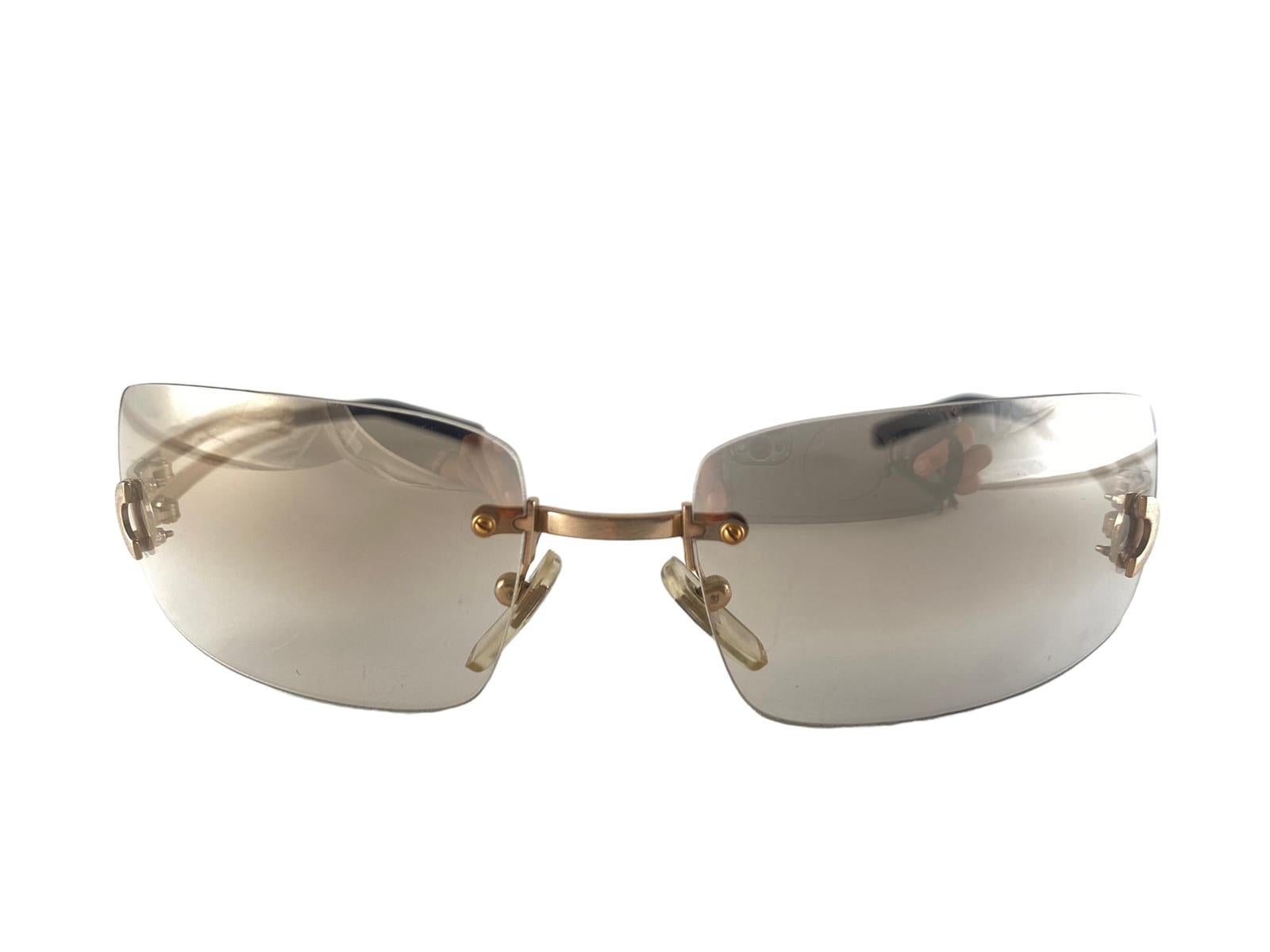 Women's or Men's Vintage Dolce & Gabbana DG 4135 Gold Rimless Sunglasses 2000's Y2K For Sale