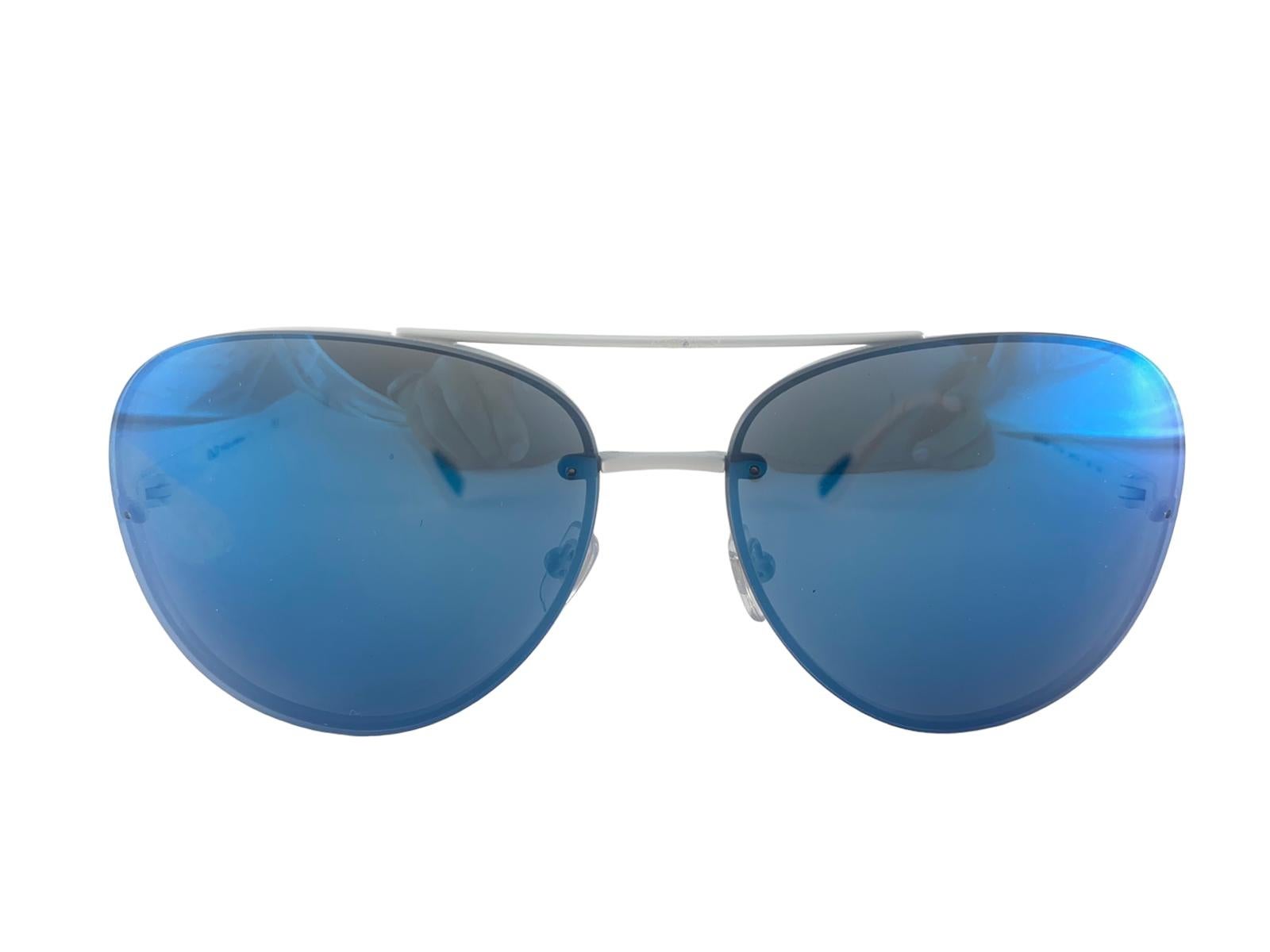 Eye Catching Dolce & Gabbana white aviator frame with blue mirrored lenses.

New! Never Worn Or Displayed

This Item May Show Minor Sign Of Wear Due To Storage.



FRONT : 13.5  CMS


LENS WIDTH : 6.4 CMS


LENS HEIGHT : 5.5 CMS


TEMPLES : 12 CMS