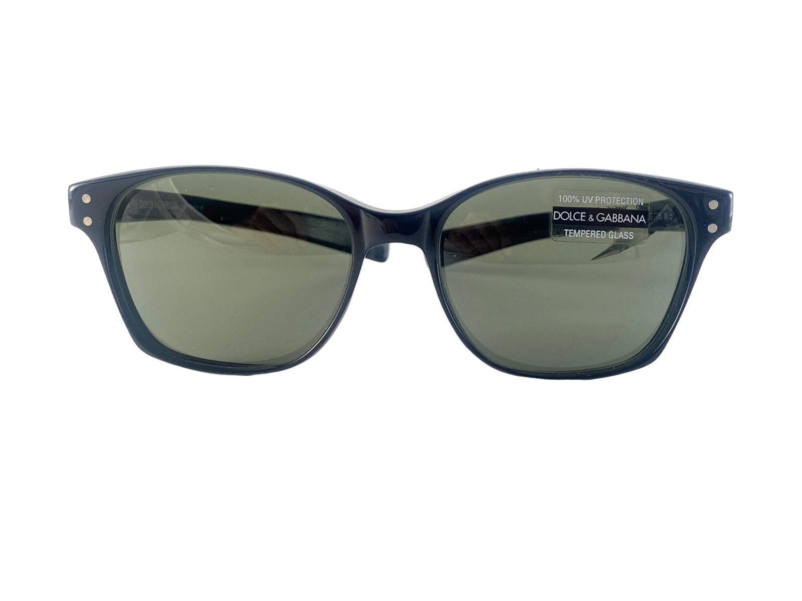Eye Catching Dolce & Gabbana black frame holding a pair of grey lenses.

New! Never Worn Or Displayed

This Item Show Minor Sign Of Wear Due To Storage.



FRONT : 13  CMS


LENS WIDTH : 5 CMS


LENS HEIGHT : 4.3 CMS


TEMPLES : 14 CMS


