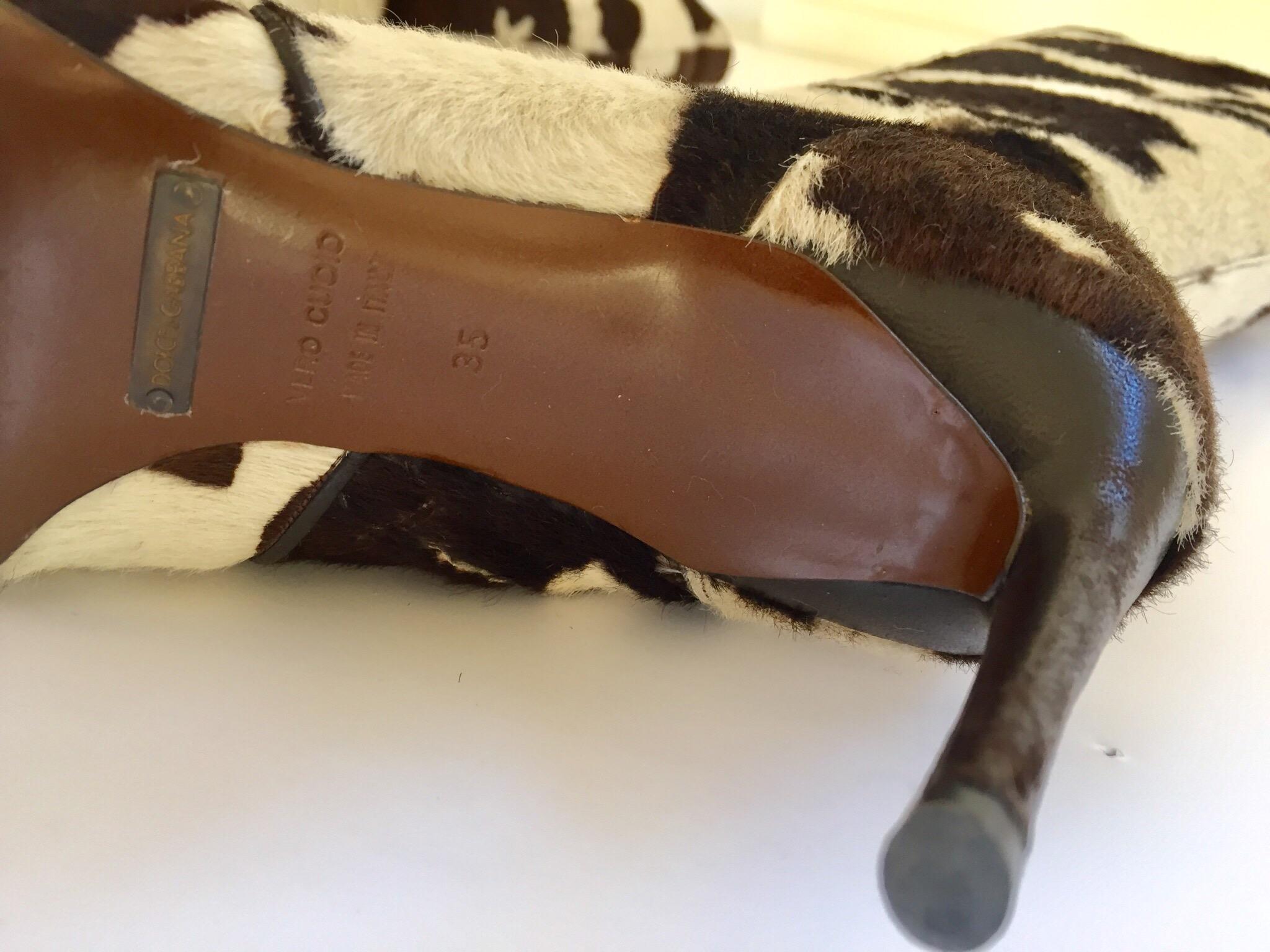 Dolce Gabbana Fitted Stiefel mit Tierdruck (Moderne) im Angebot