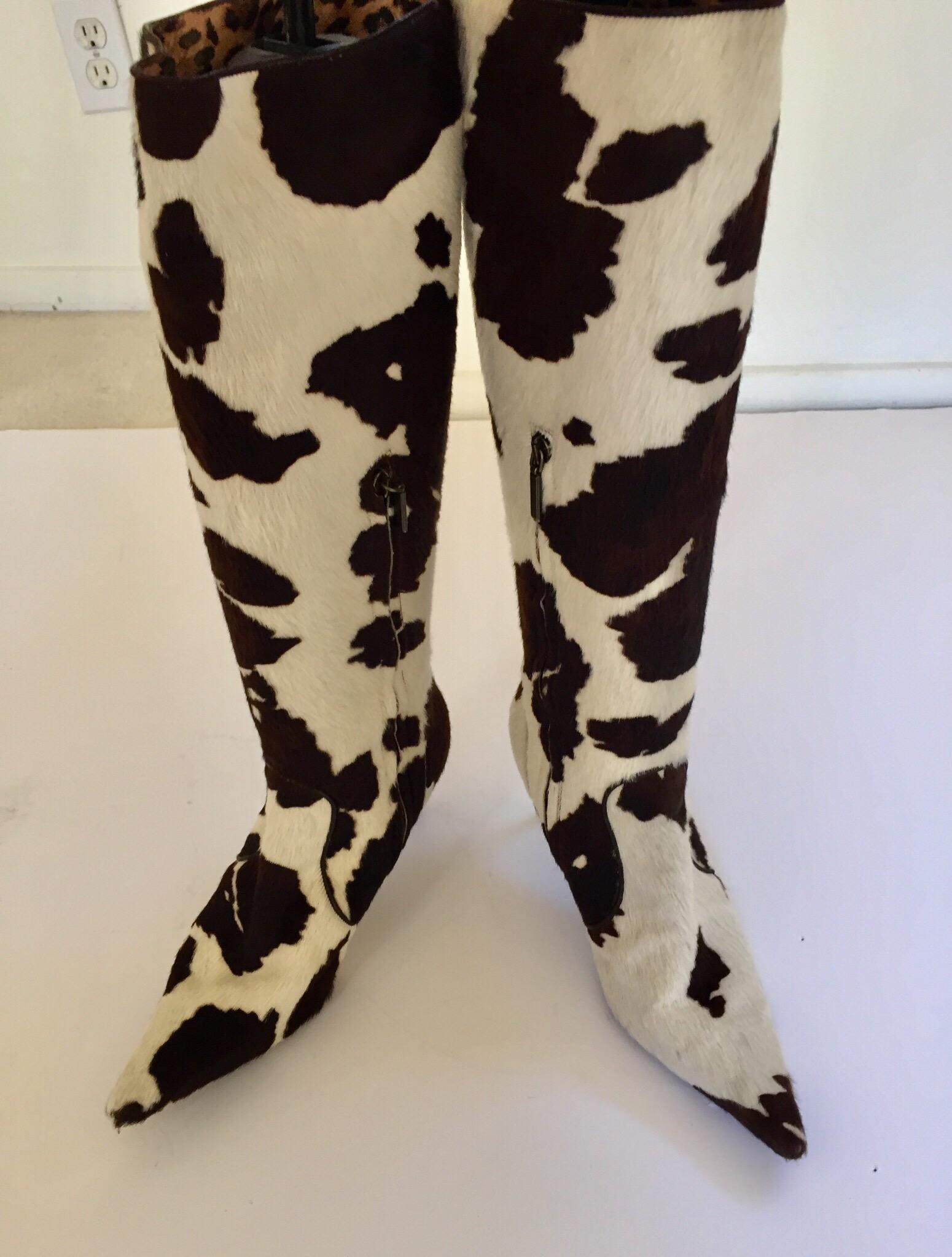 Dolce Gabbana Fitted Boots Animal Print In Good Condition For Sale In North Hollywood, CA