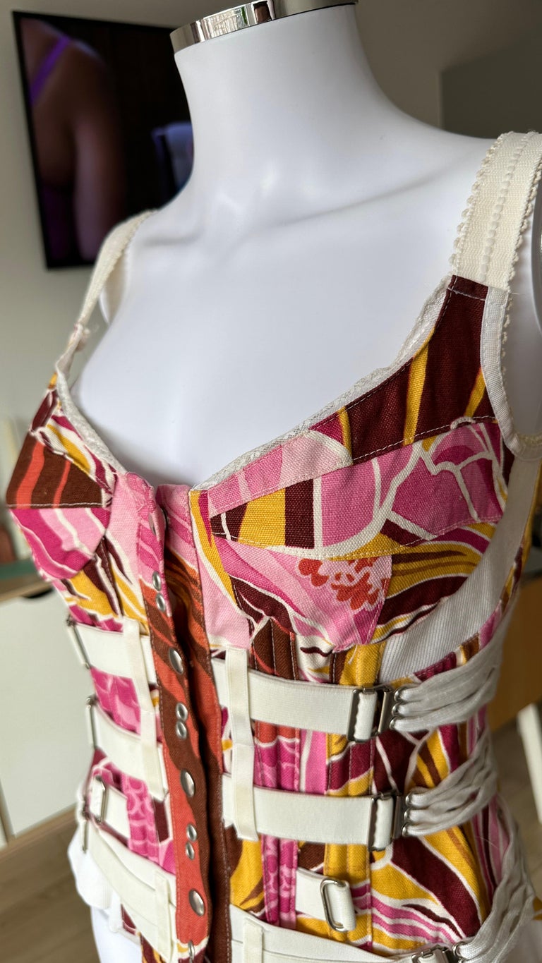 Vintage Dolce And Gabbana Pink Abstract Bondage Corset En Vente Sur 1stDibs vintage-dolce-and-gabbana-pink-abstract-bondage-corset-en-vente-sur-1stdibs