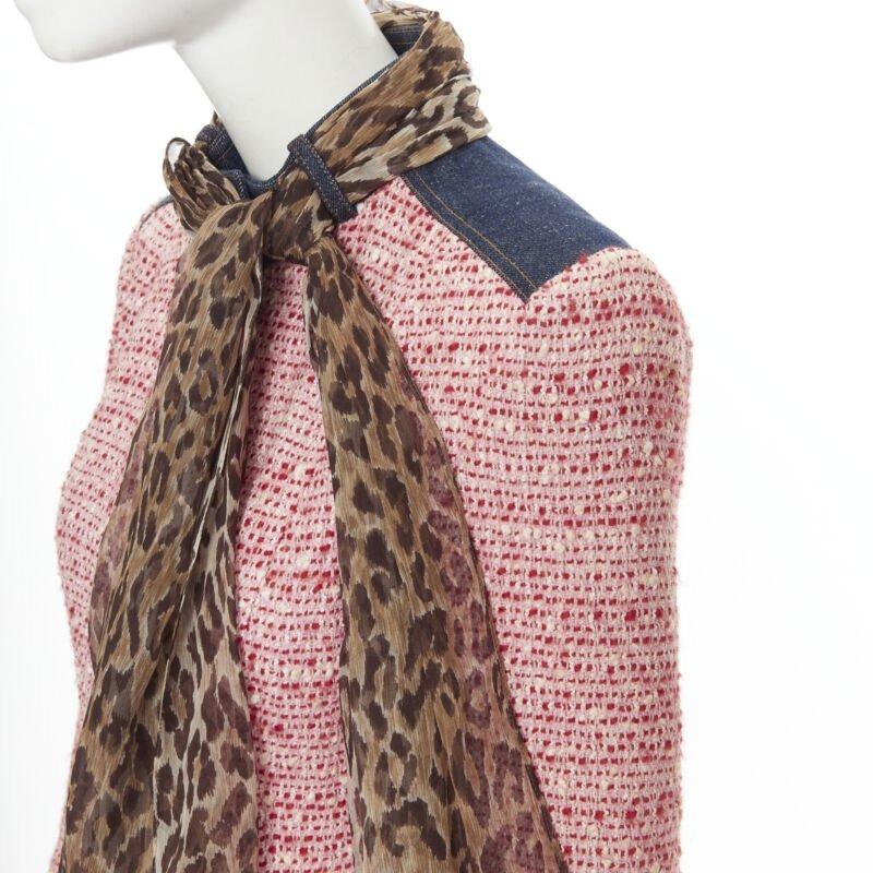 Vintage DOLCE GABBANA pink tweed denim trimmed leopard scarf jacket IT42
Reference: GIYG/A00079
Brand: Dolce Gabbana
Designer: Domenico Dolce and Stefano Gabbana
Model: Tweed jacket
Material: Wool, Cotton
Color: Red, Blue
Pattern: Solid
Closure: