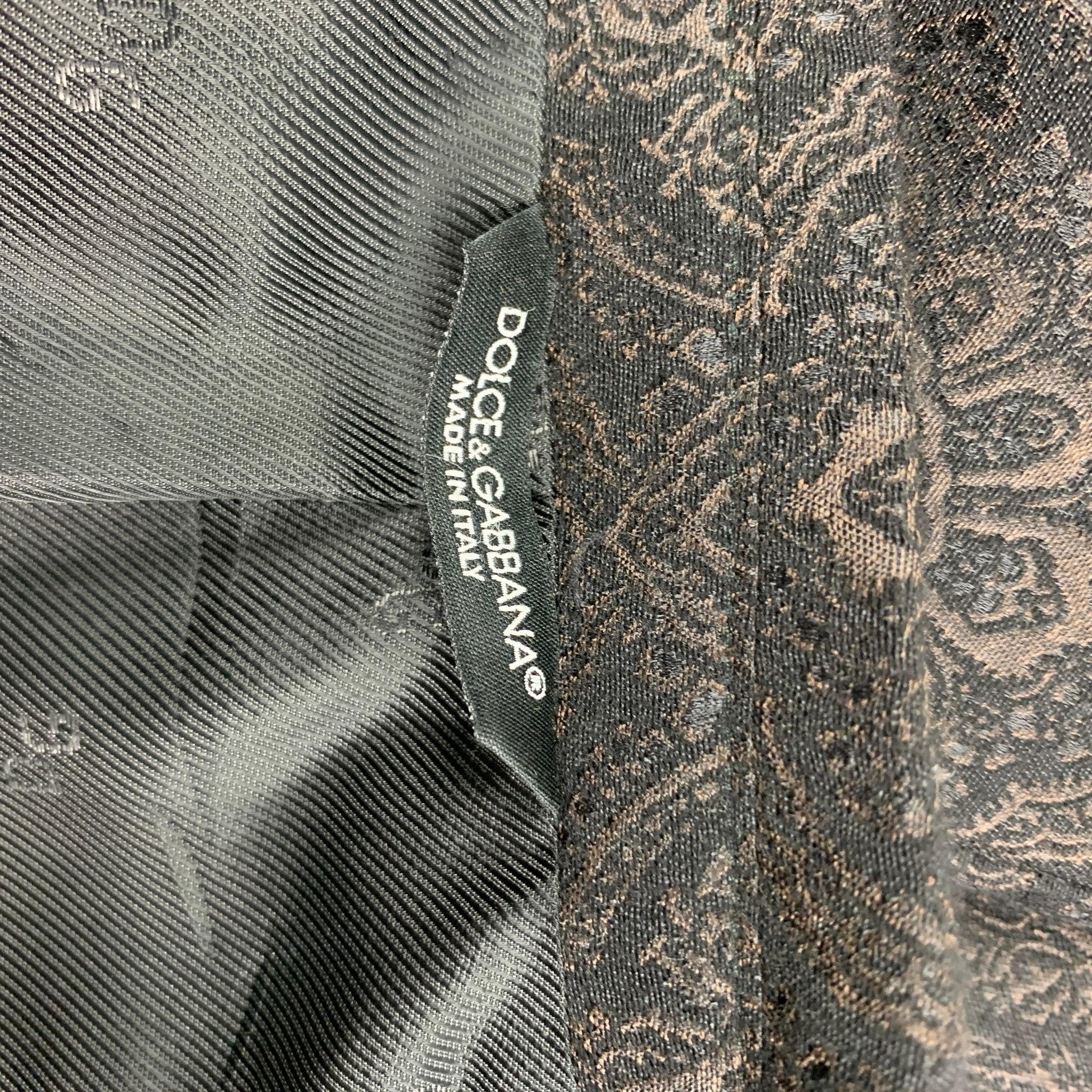 Vintage DOLCE & GABBANA Size 38 R Jacquard Wool / Silk Peak Lapel Sport Coat For Sale 4