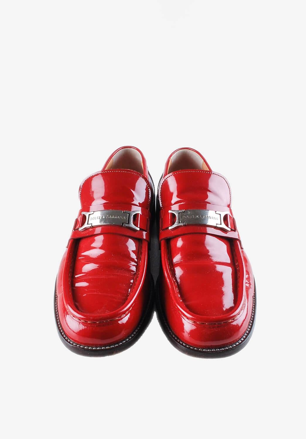 100% genuine Dolce&Gabbana Vintage Flats
Color: Red
(An actual color may a bit vary due to individual computer screen interpretation)
Material: Patent Leather
Tag size: 8UK , USA9, EUR 43
These shoes are great quality item. Rate 9 of 10, excellent