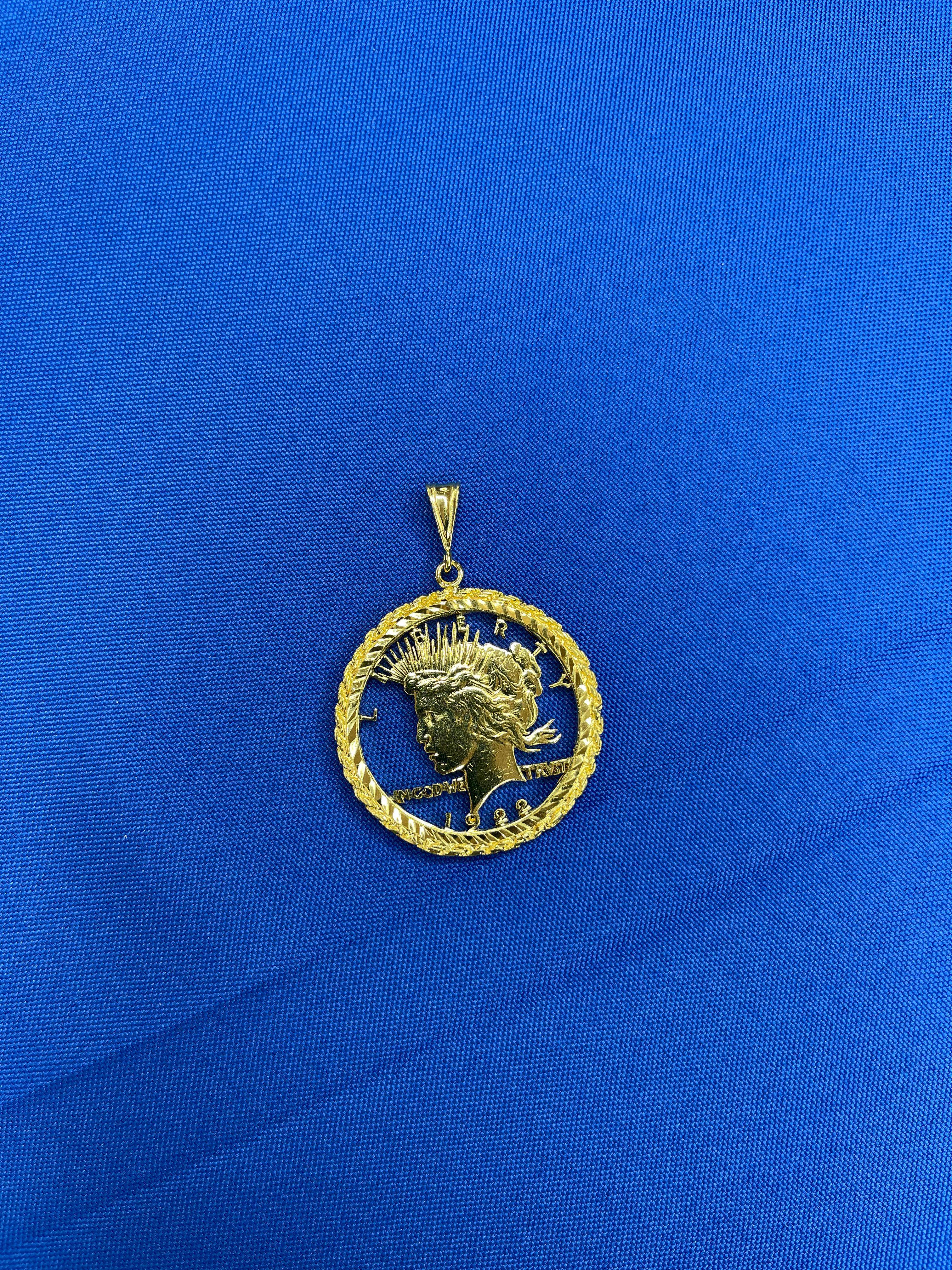 Vintage Dollar Coin Yellow Gold Vermeil Sterling Silver Charm Medallion Pendant For Sale 2