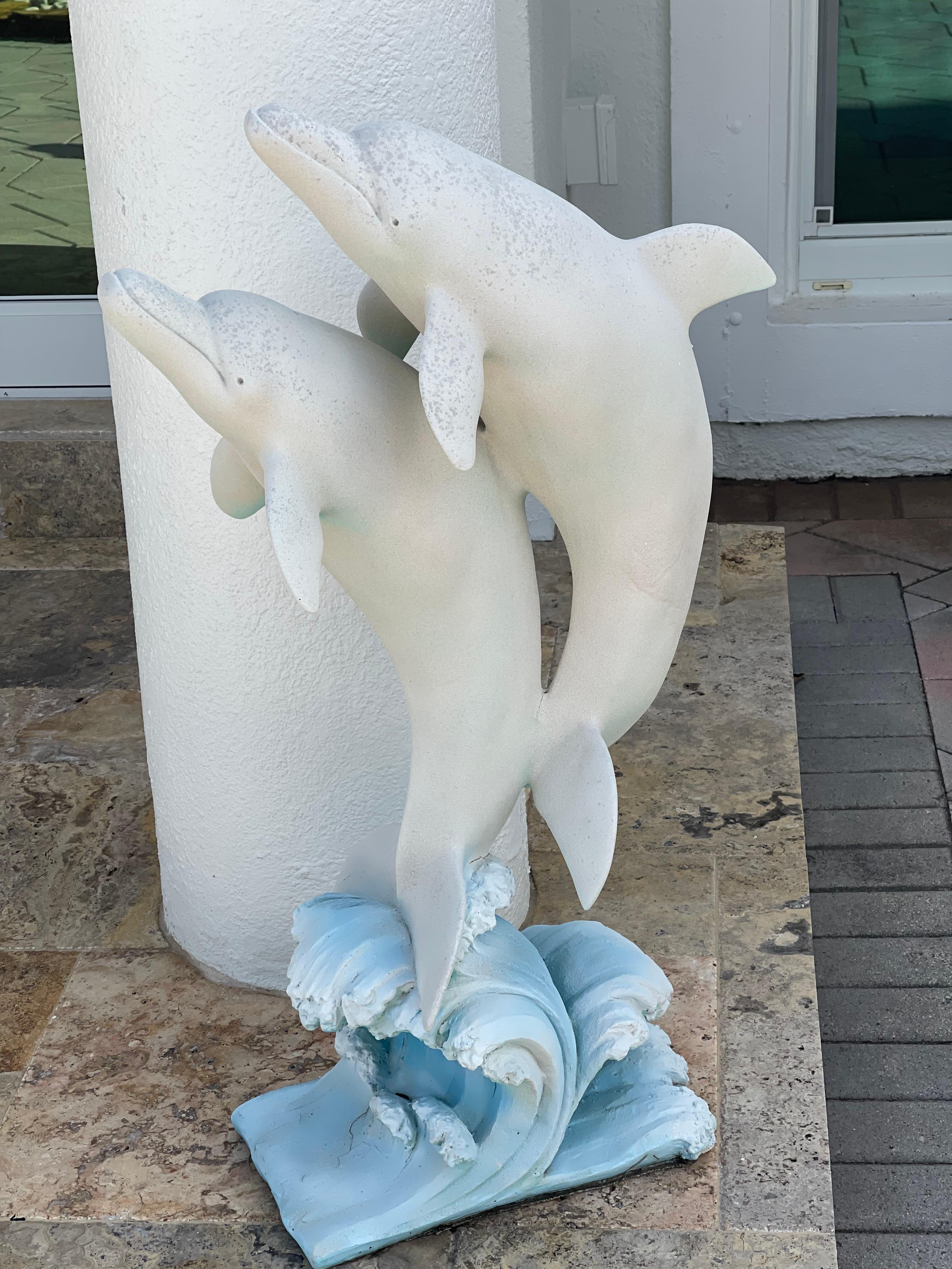 Vintage Delphine Küste Marine Outdoor-Skulptur im Zustand „Gut“ im Angebot in Boca Raton, FL