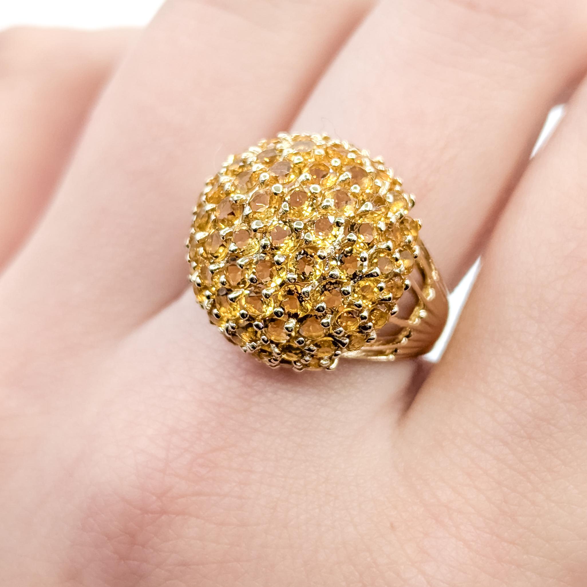 Vintage Dome Cluster Citrine Ring in 14k yellow gold im Zustand „Hervorragend“ im Angebot in Bloomington, MN