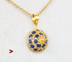 Vintage Dome Pendant 1ctw natural Sapphire solid 18K / 0.8 gr