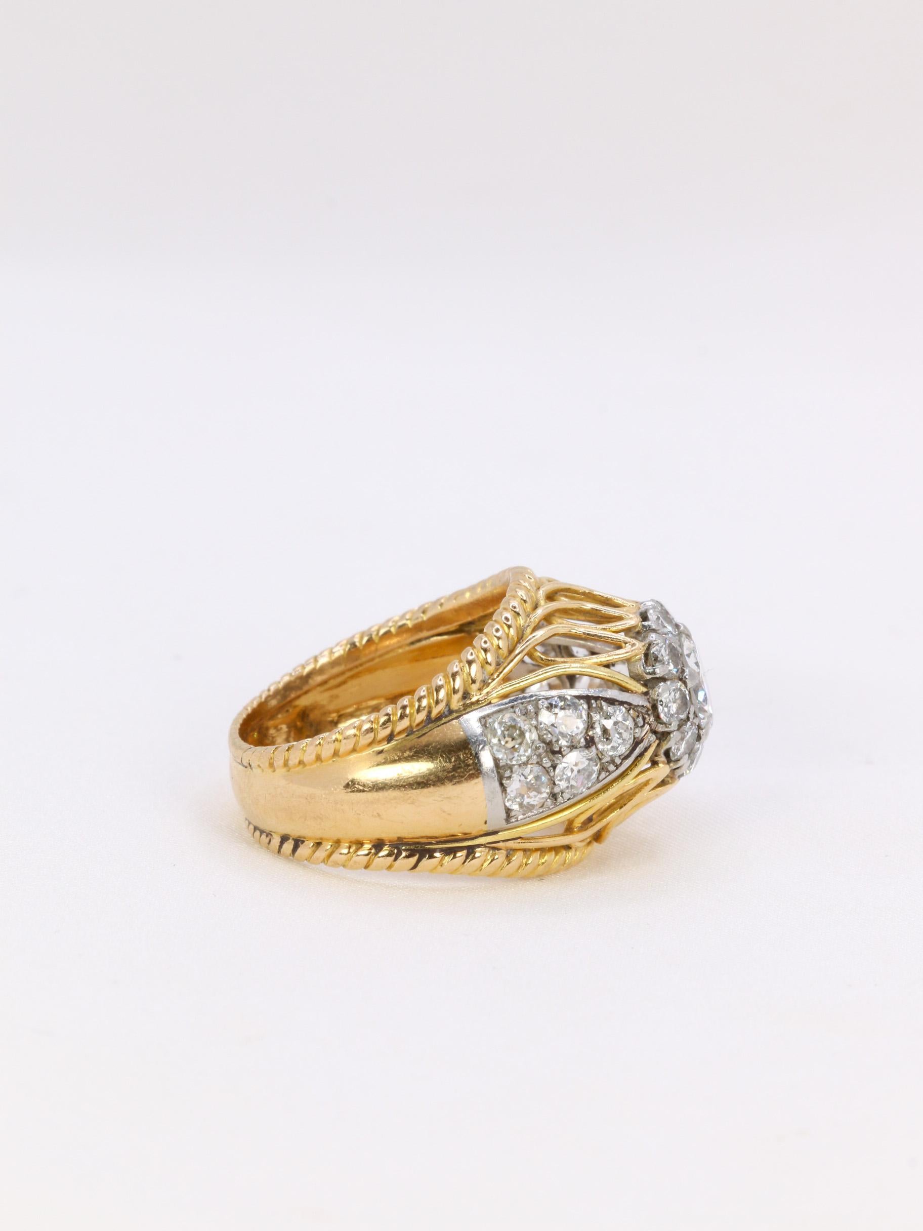 Round Cut Vintage dome ring in yellow gold, platinum and 1 ct central diamond For Sale