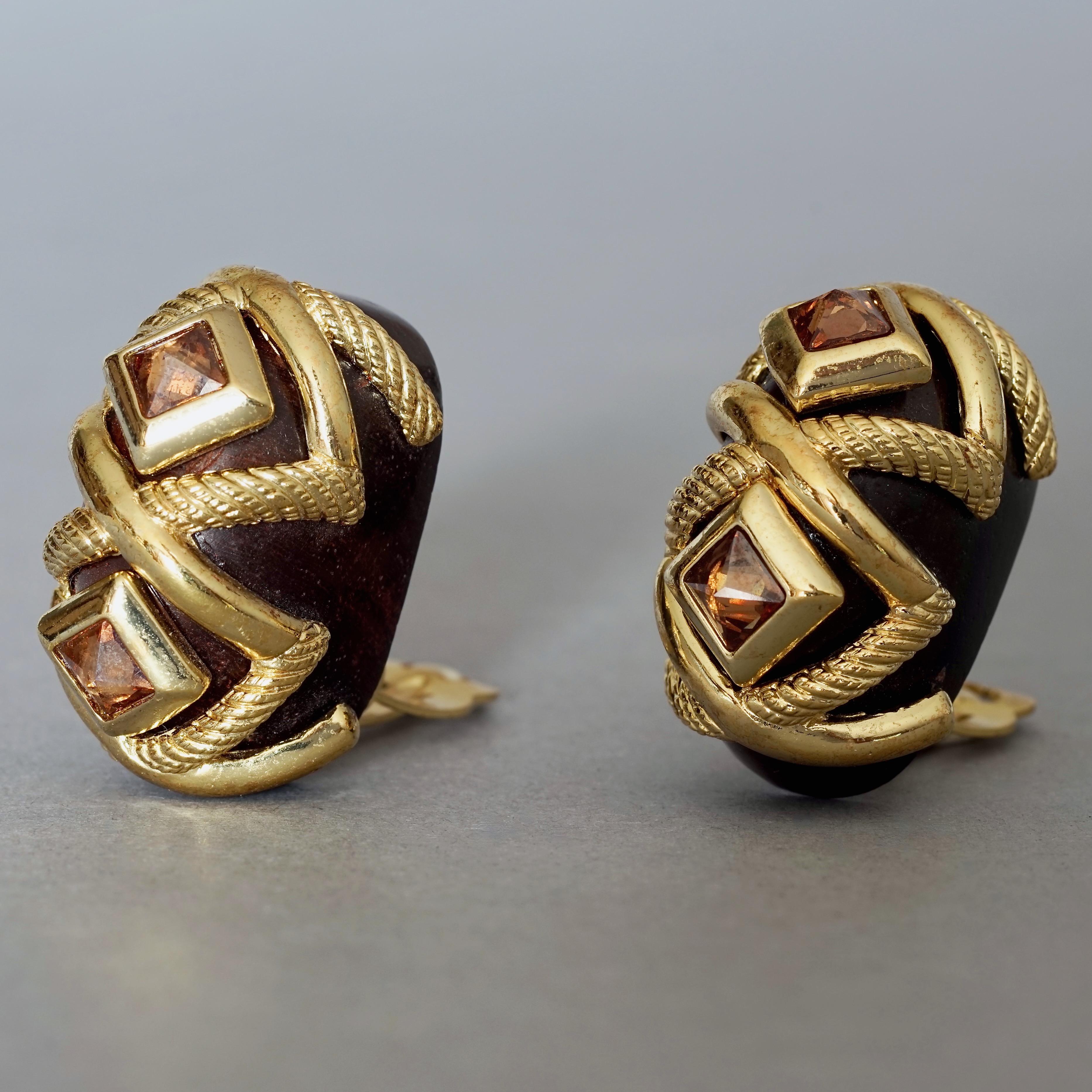 Vintage DOMINIQUE AURIENTIS Wood Gold Inlay Rhinestones Earrings In Excellent Condition For Sale In Kingersheim, Alsace