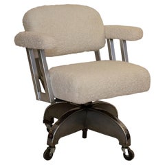 Fauteuil pivotant vintage DoMore de bureau tapissé de fausse peau de mouton blanc