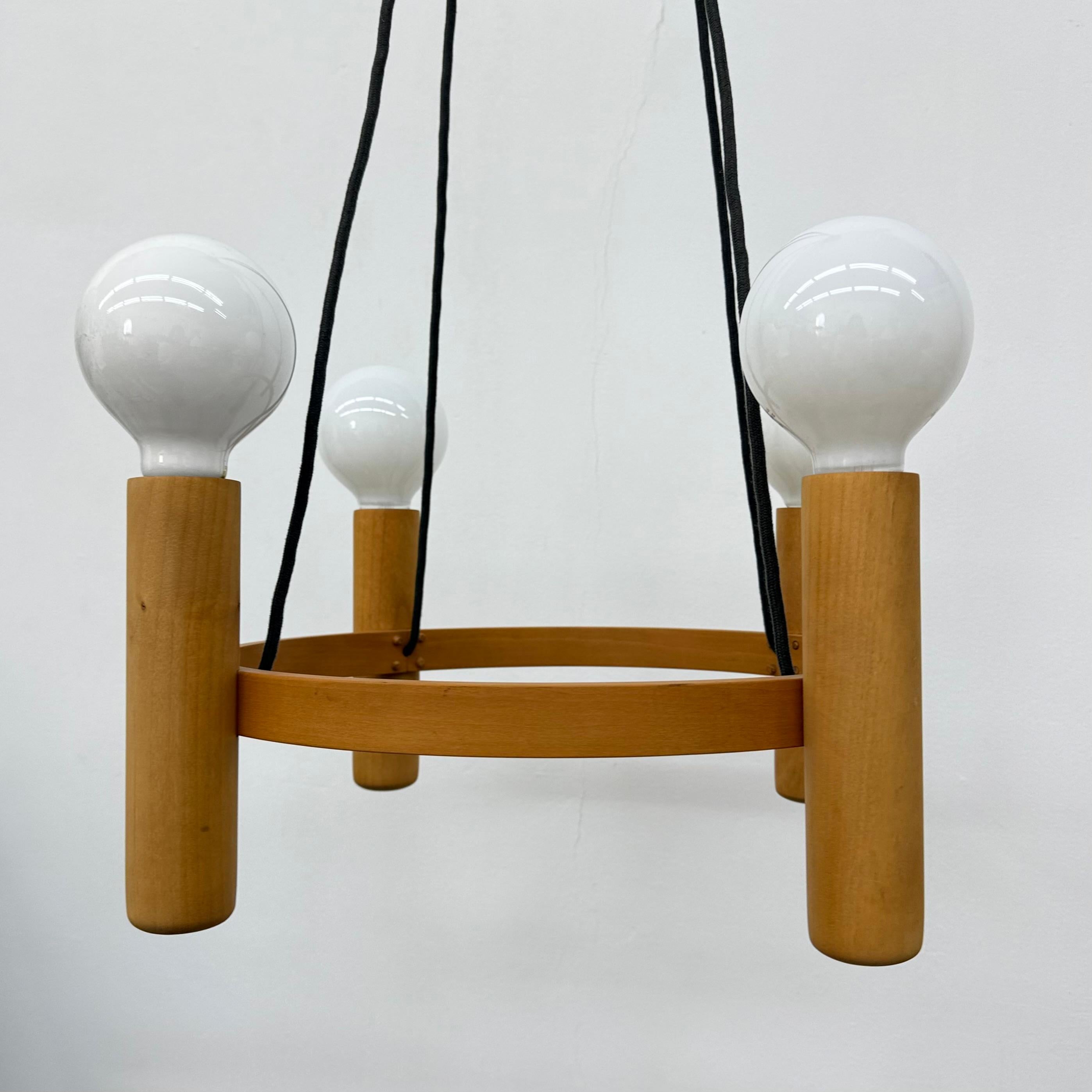 Dimensions: 100cm Height , 47cm Diameter
Condition: Good
Material: Wood