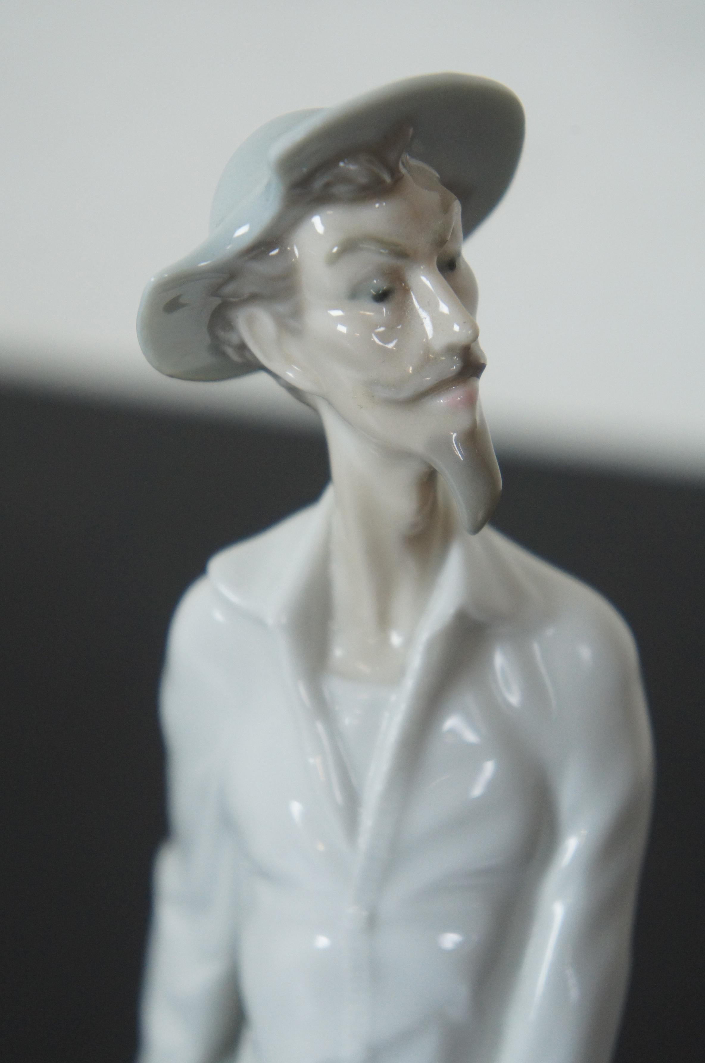 Vintage Don Quixote Lladro Spain Standing w Sword Porcelain Daisa Figurine #4854 3