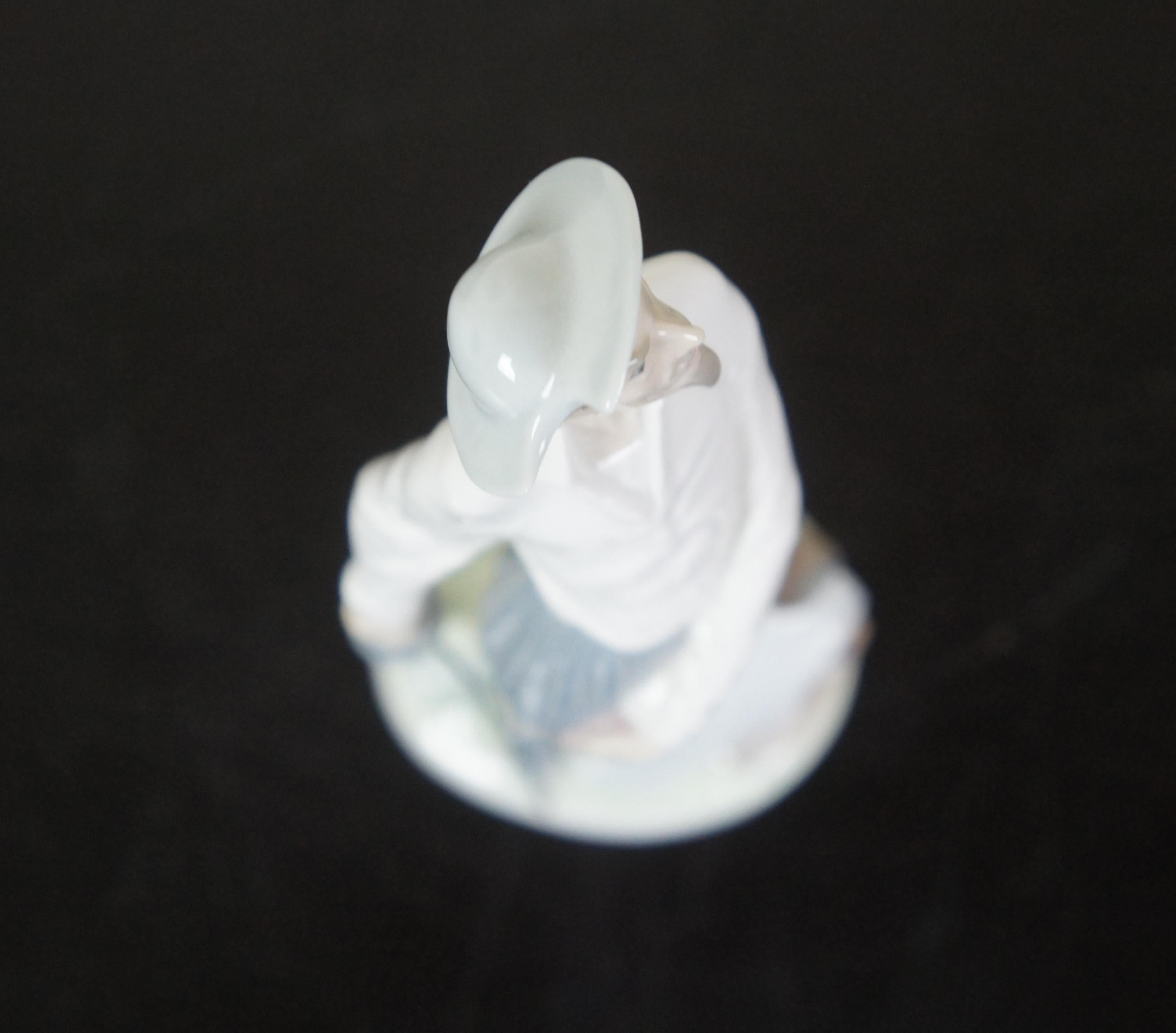 Vintage Don Quixote Lladro Spain Standing w Sword Porcelain Daisa Figurine #4854 In Good Condition In Dayton, OH