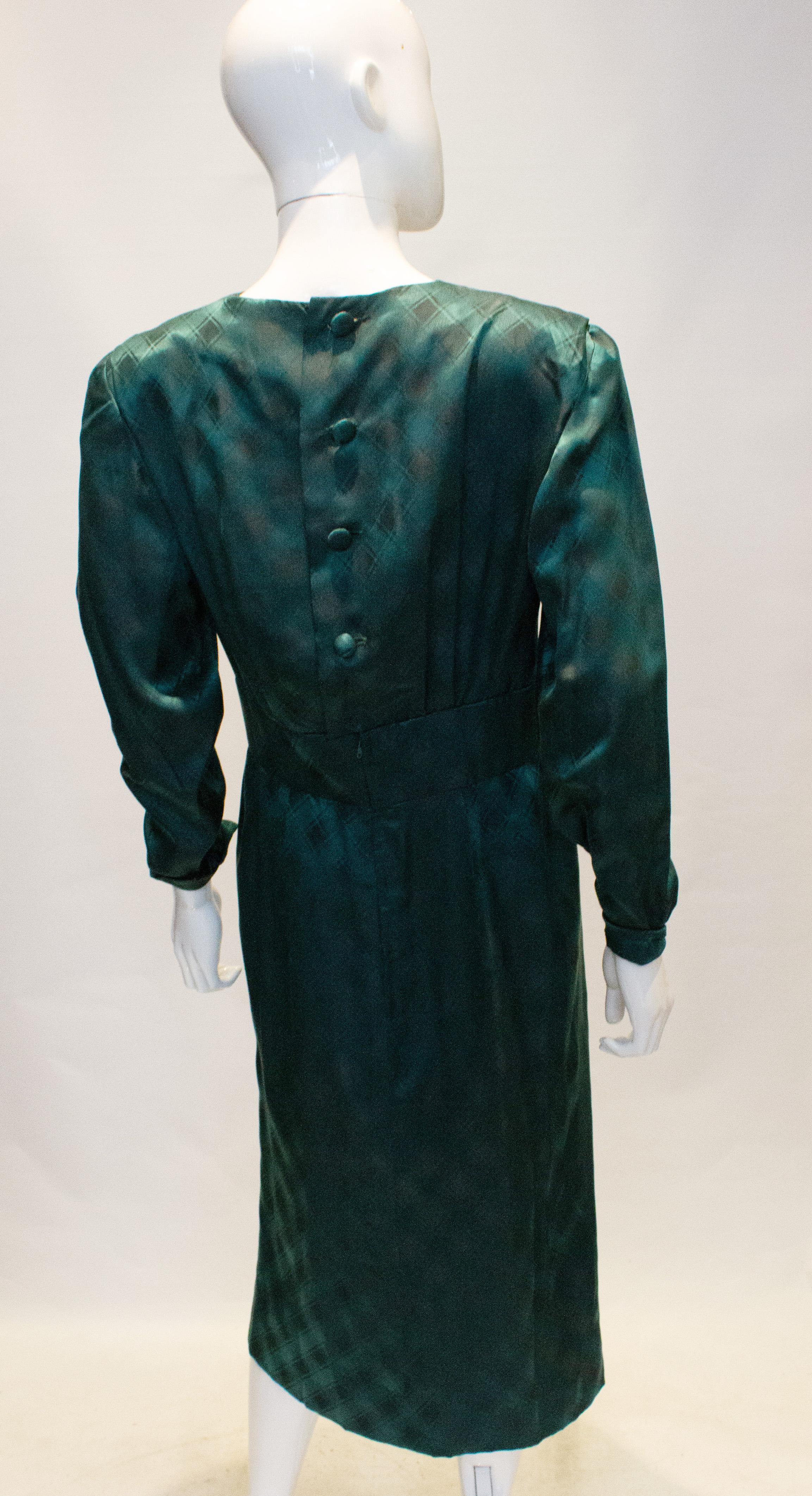 Donald Campbell - Robe en soie verte vintage Pour femmes en vente