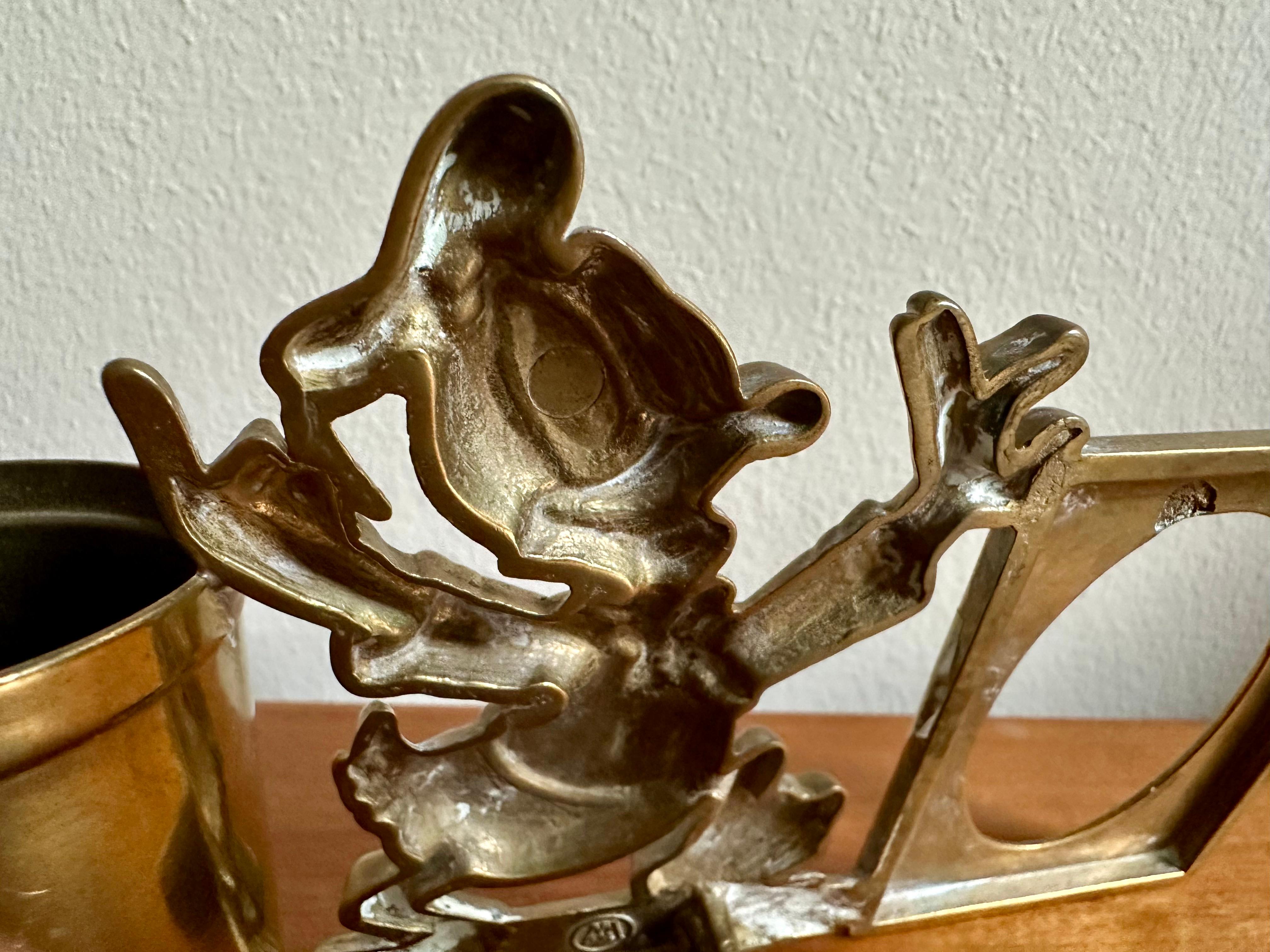 Vintage Donald Duck Brass Pen Holder with Picture Frame – 1970s Collectible For Sale 10