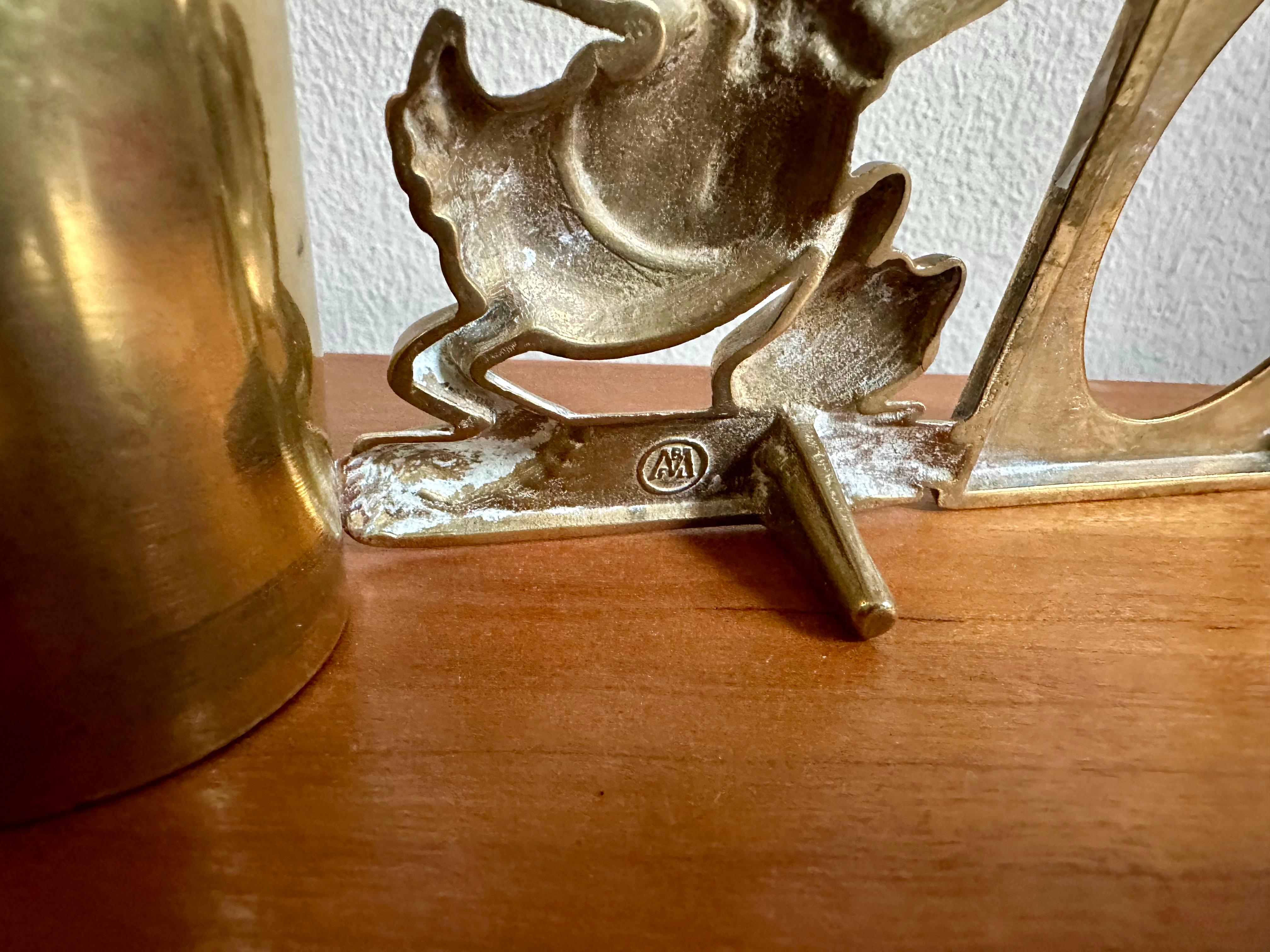 Vintage Donald Duck Brass Pen Holder with Picture Frame – 1970s Collectible For Sale 11