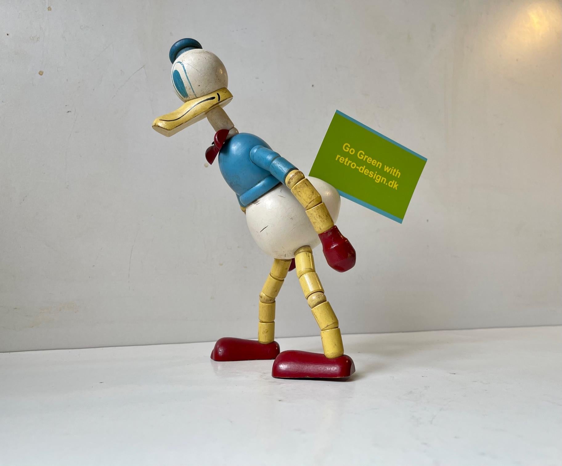 Vintage Donald Duck in Painted Beech with Articulated Limbs by Brio Sweden In Good Condition In Esbjerg, DK