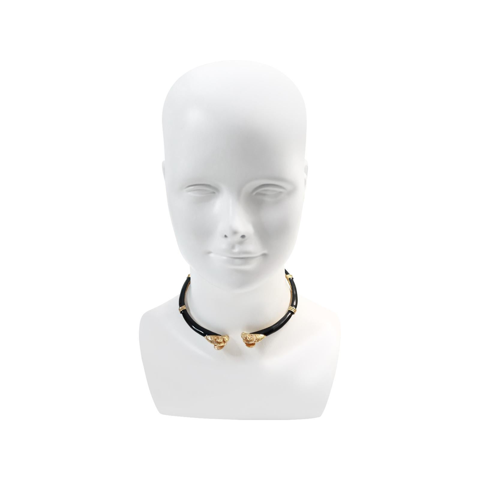 Vintage Donald Stannard Rams Head Choker in Black and Gold Circa 1980s Unisexe en vente